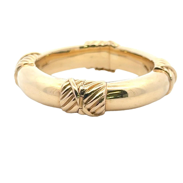 David Webb 18 Karat Ribbed Yellow Gold Hinged Bangle Bracelet