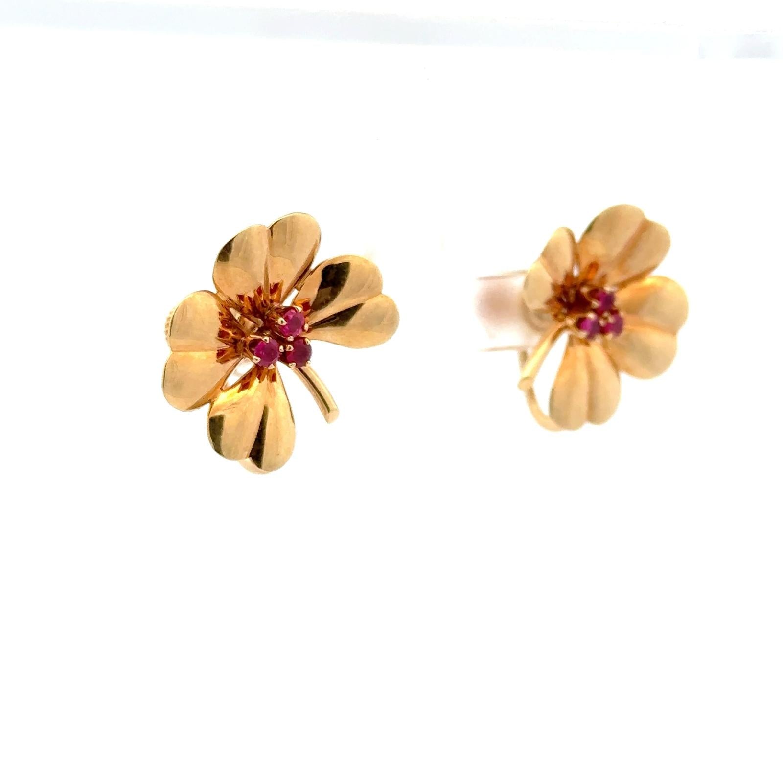 Tiffany & Co. Clover Ruby 14 Karat Yellow Gold Vintage Screw-Back-Clip Earrings