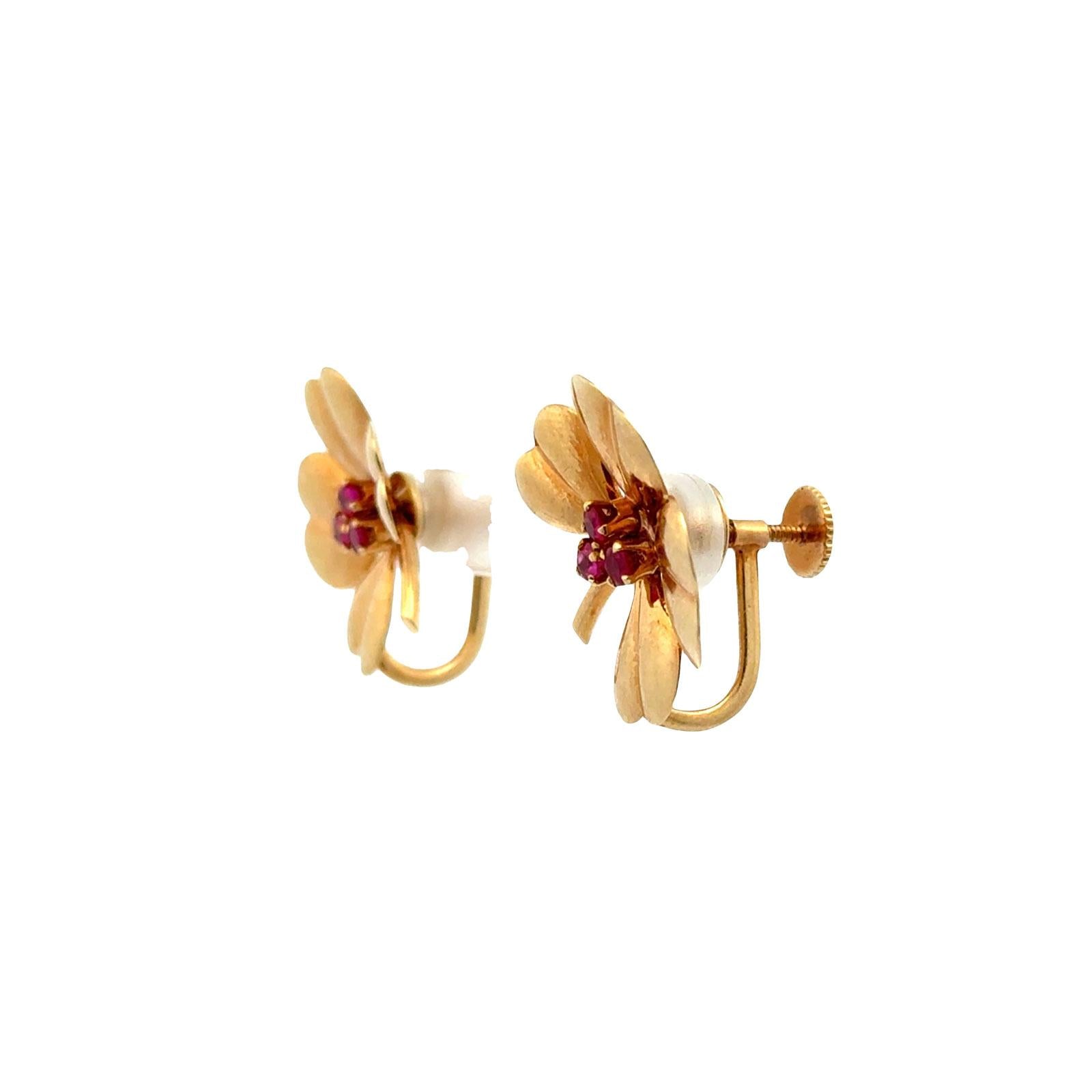 Tiffany & Co. Clover Ruby 14 Karat Yellow Gold Vintage Screw-Back-Clip Earrings