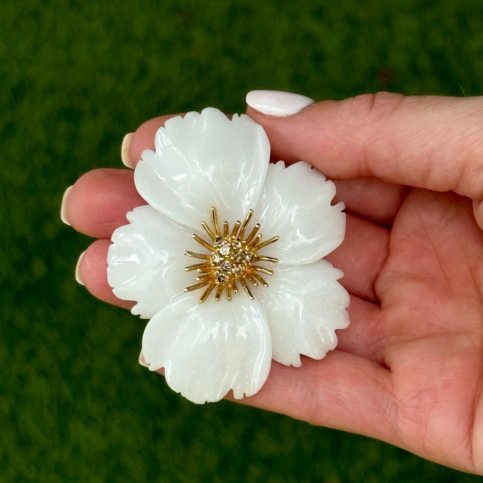 Carved White Nephrite Jade Diamond 18 Karat Yellow Gold Floral Vintage Brooch