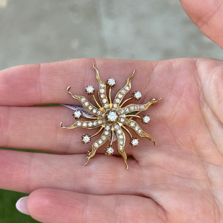 1950's Diamond 14 Karat Yellow Gold Starburst Brooch Pin