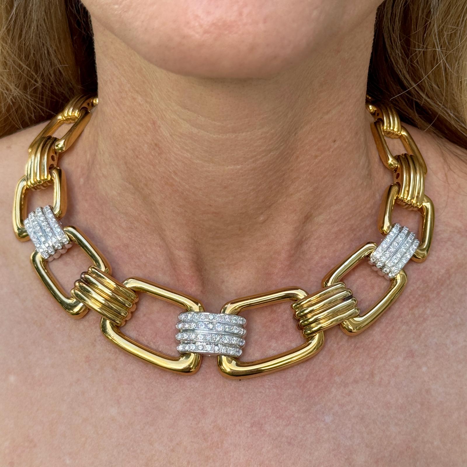 Late 20th Century Diamond 18 Karat Yellow Gold Statement Choker Link Necklace