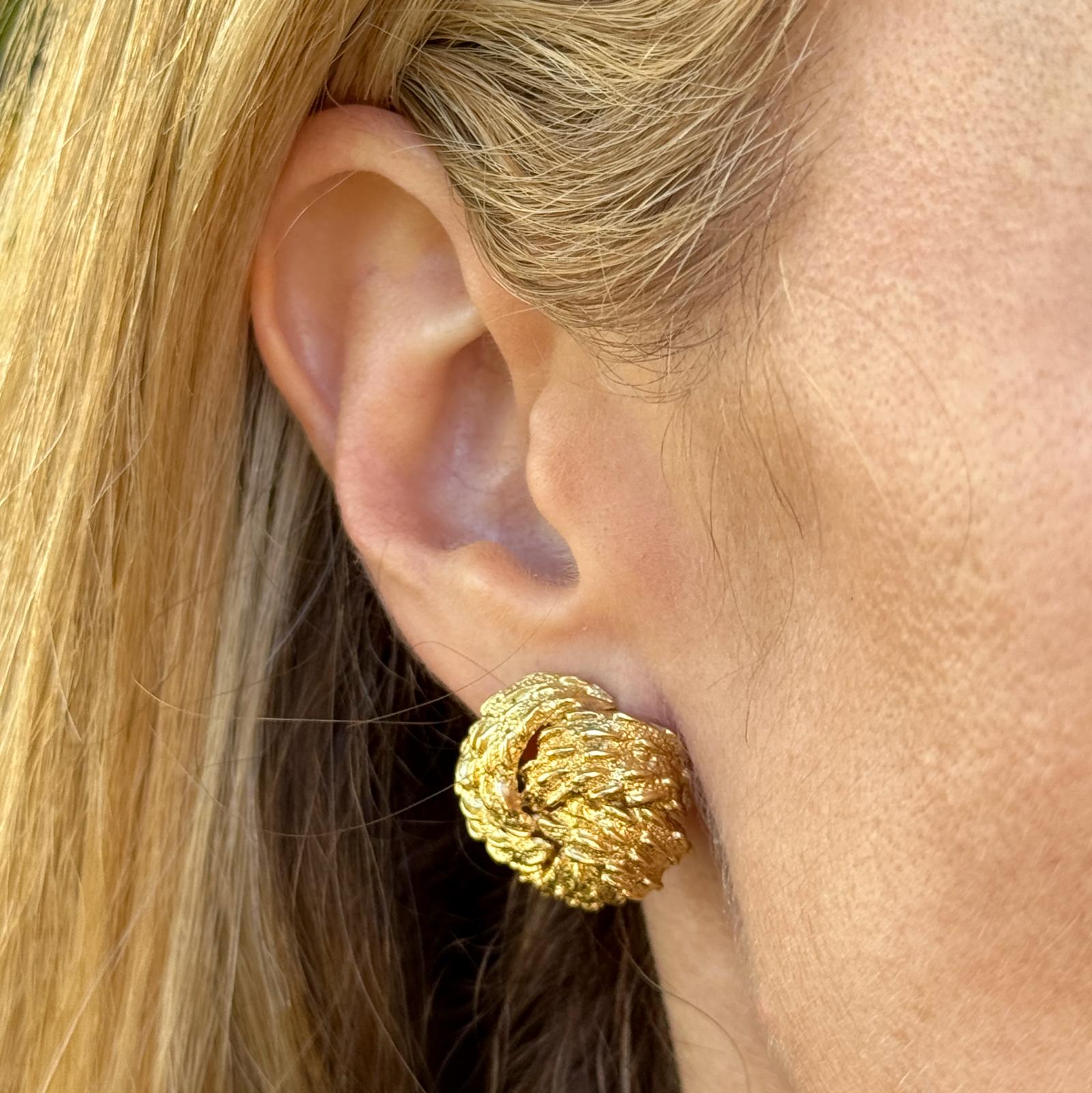 David Webb 18 Karat Yellow Gold Knot Textured Leverback Earrings