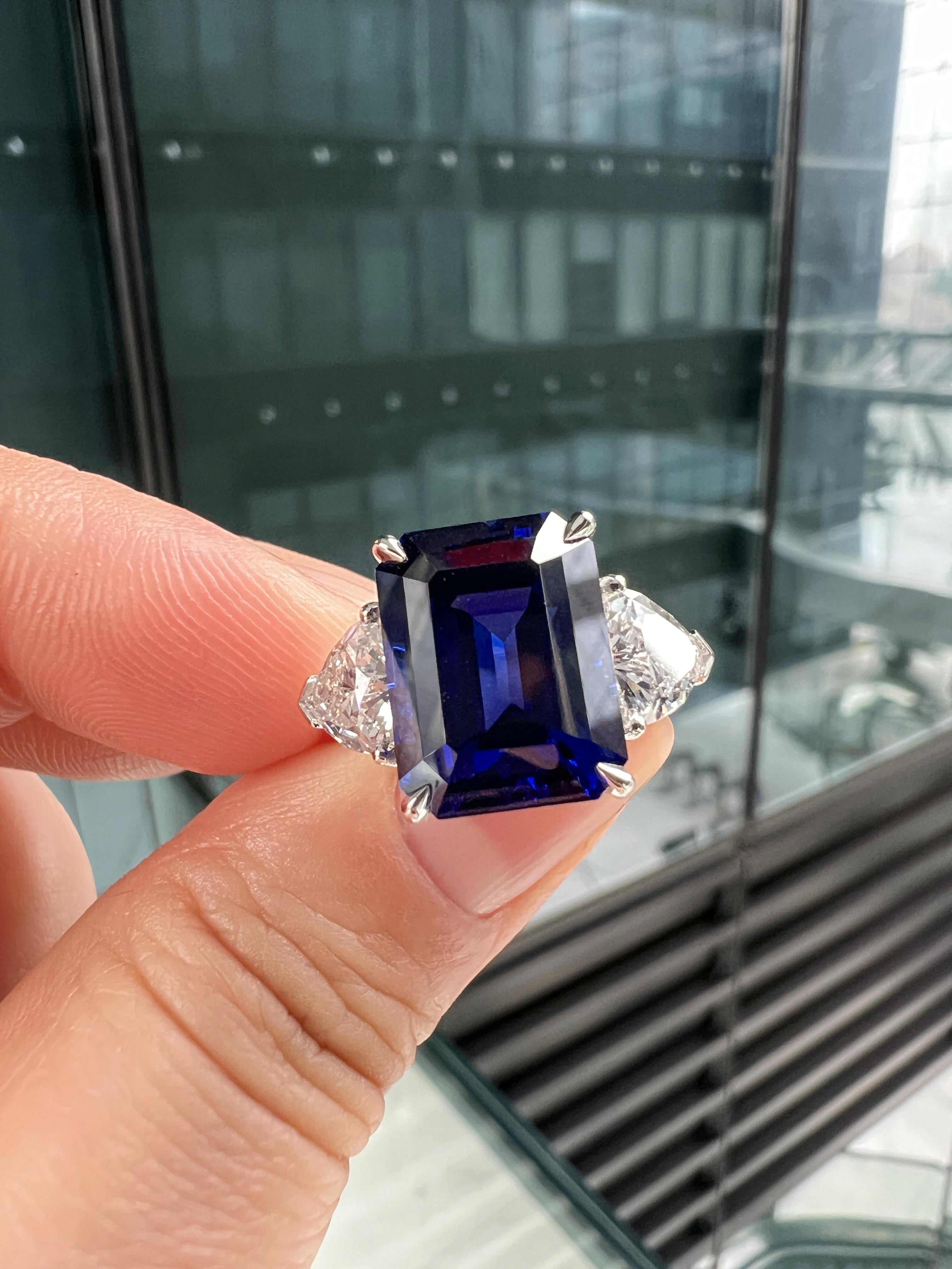 Lab-Created 10-Carat Blue Sapphire Diamond Platinum Modern Cocktail Ring