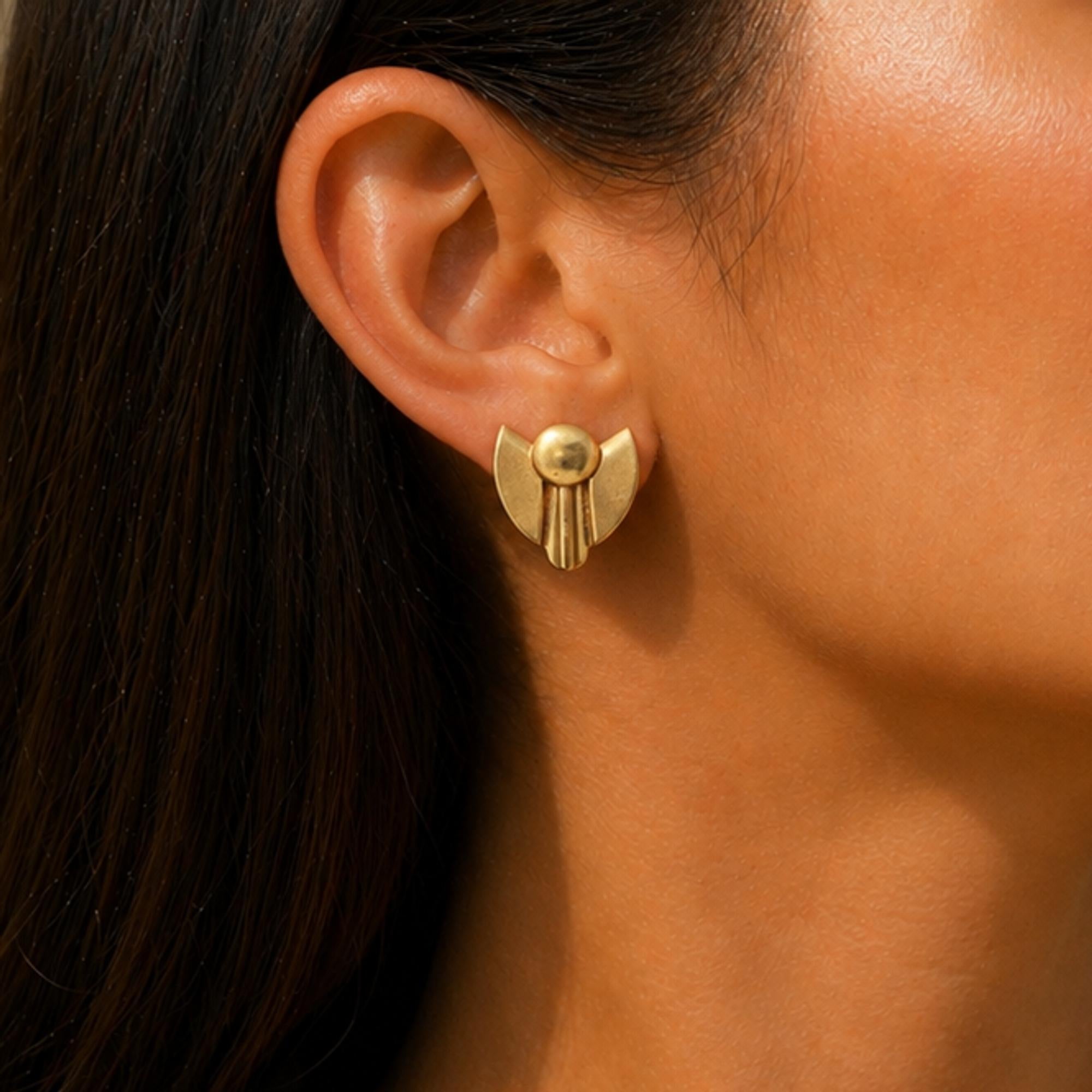 1960's 18 Karat Yellow Gold Geometric Earclip Vintage Earrings