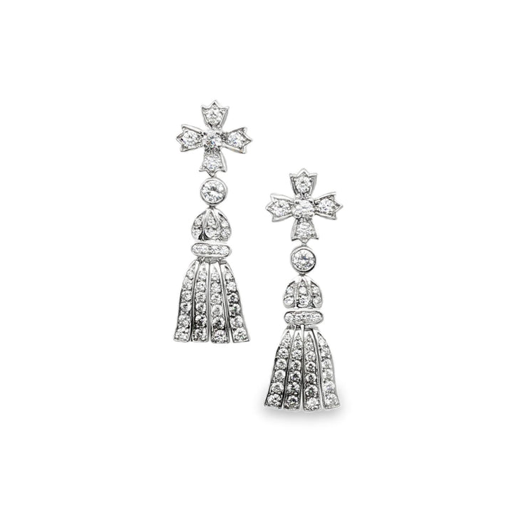Late 20th Century Tiffany & Co. Diamond Platinum Chandelier Earrings Circa 1994
