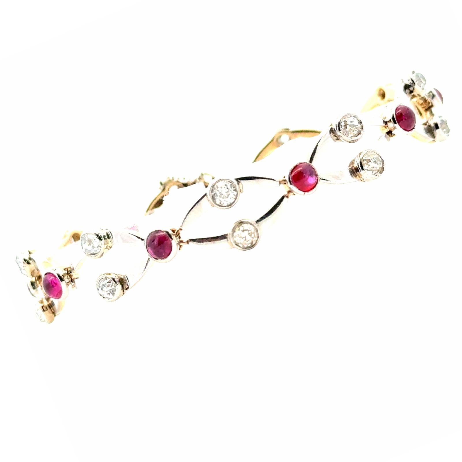 Art Deco Old Mine Cut Diamond Cabochon Ruby Platinum Yellow Gold Link Bracelet