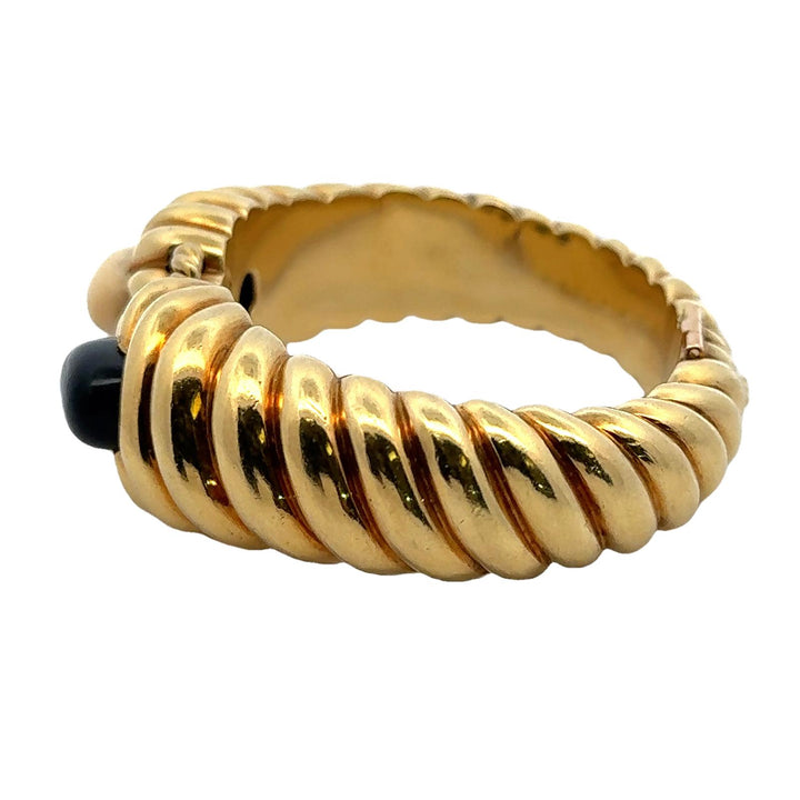 Mid-20th Century 18K Yellow Gold Ribbed Onyx Angel Skin Coral Bangle Bracelet