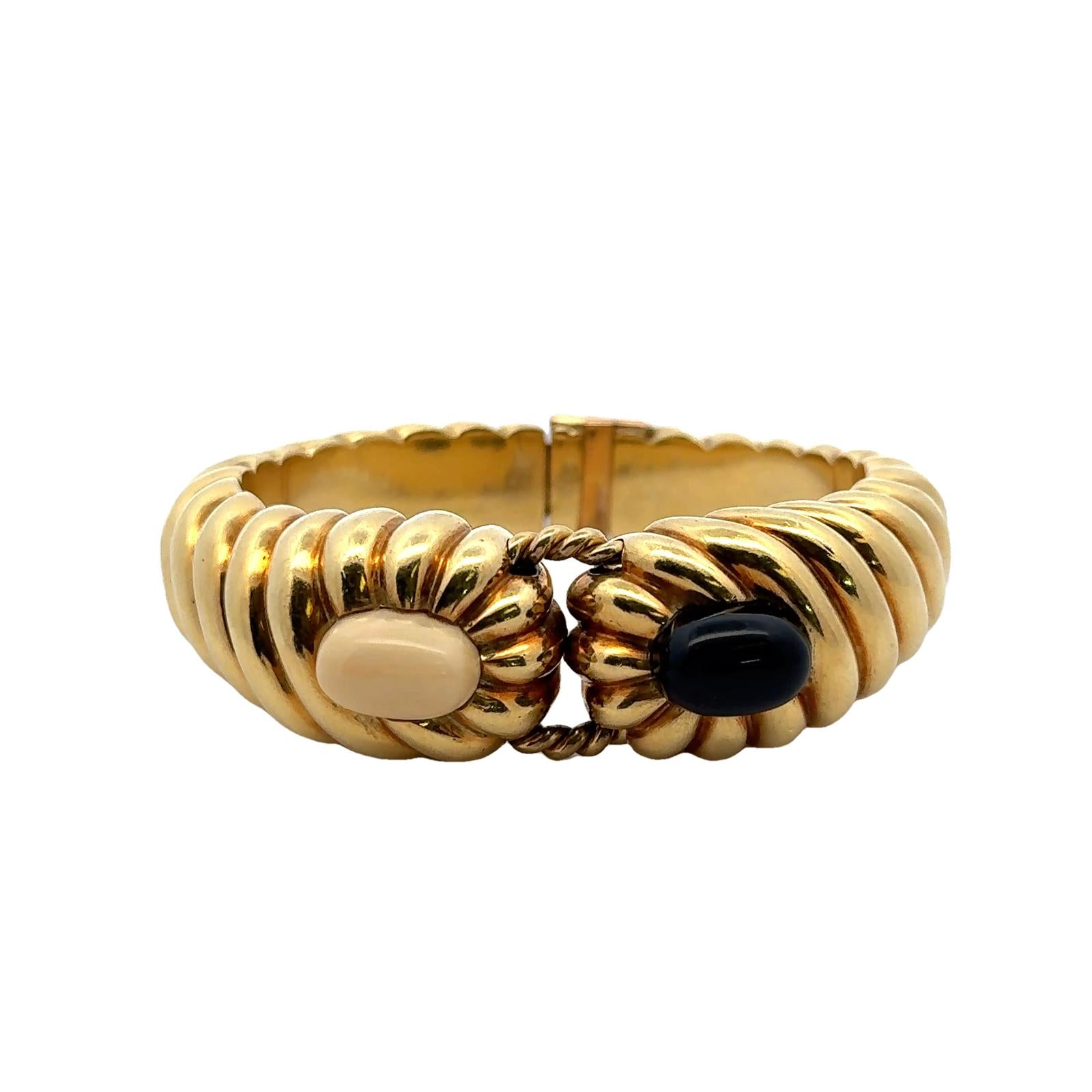 Mid-20th Century 18K Yellow Gold Ribbed Onyx Angel Skin Coral Bangle Bracelet