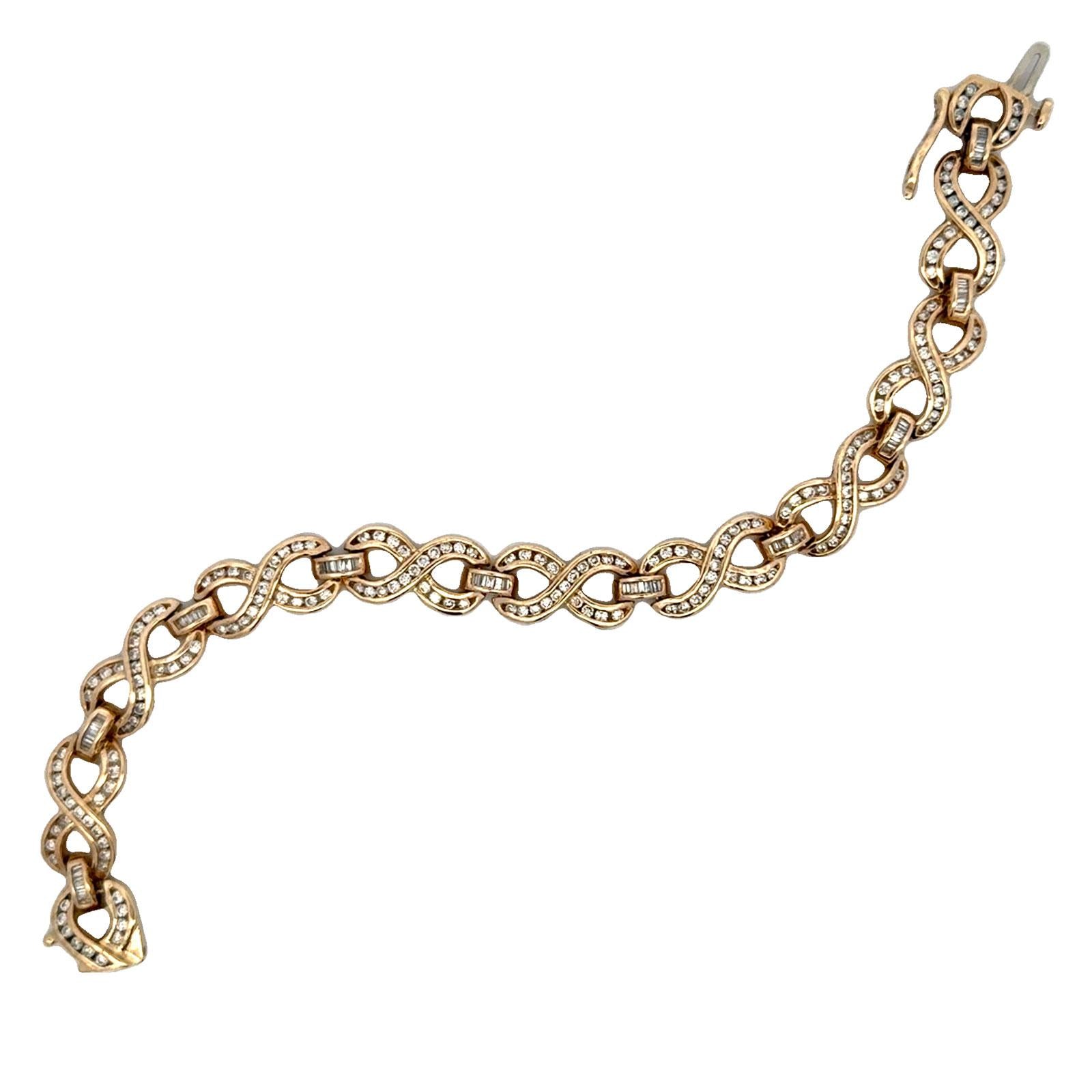 21st Century Diamond Figure of Eight 14 Karat Yellow Gold Link Bracelet