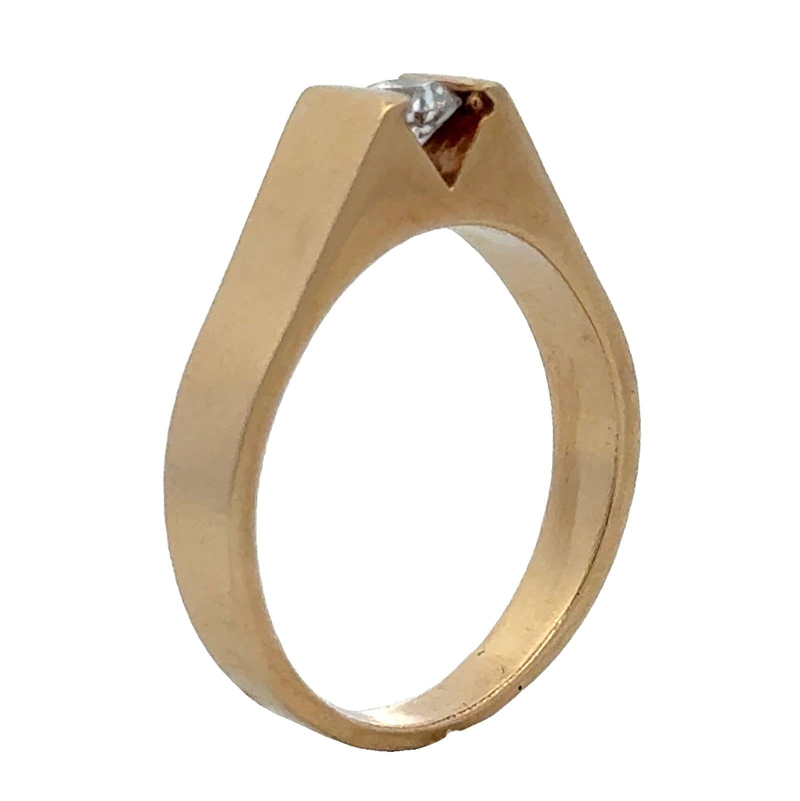 Gents Diamond 14 Karat Yellow Gold Solitaire Modern Ring