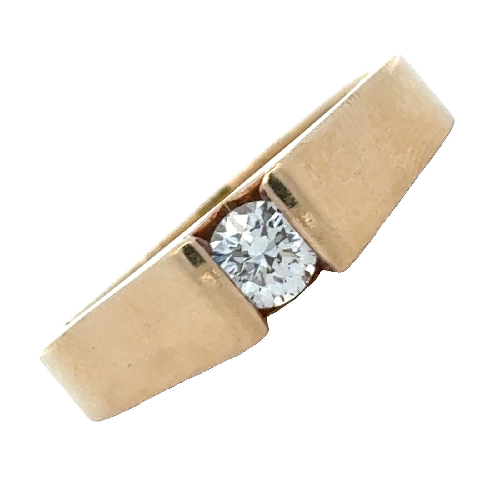 Gents Diamond 14 Karat Yellow Gold Solitaire Modern Ring