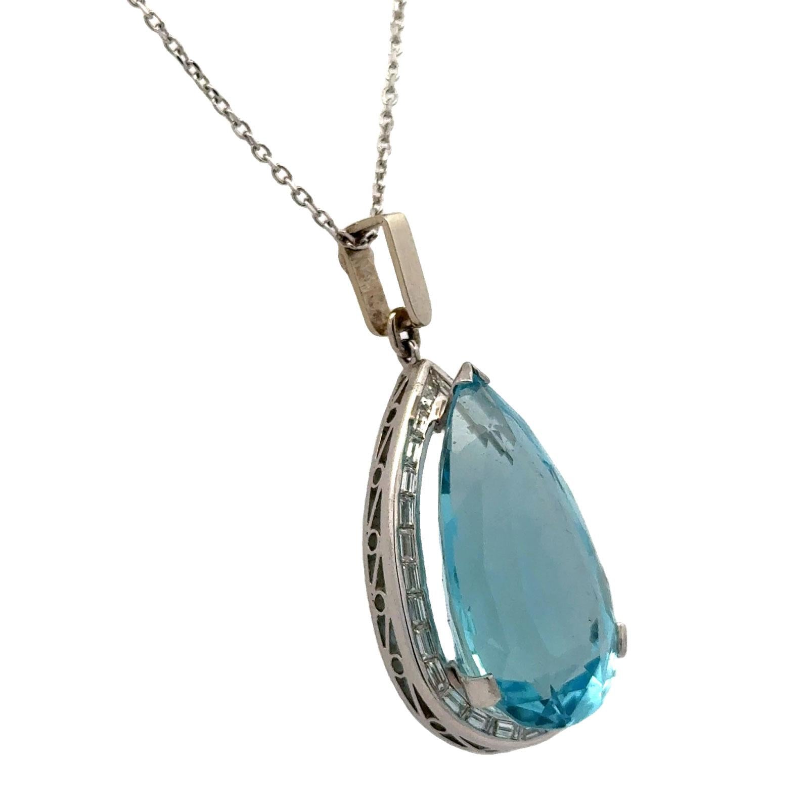 30-Carat Pear Cut Aquamarine Diamond Platinum Pendant 14KWG Chain & Baile