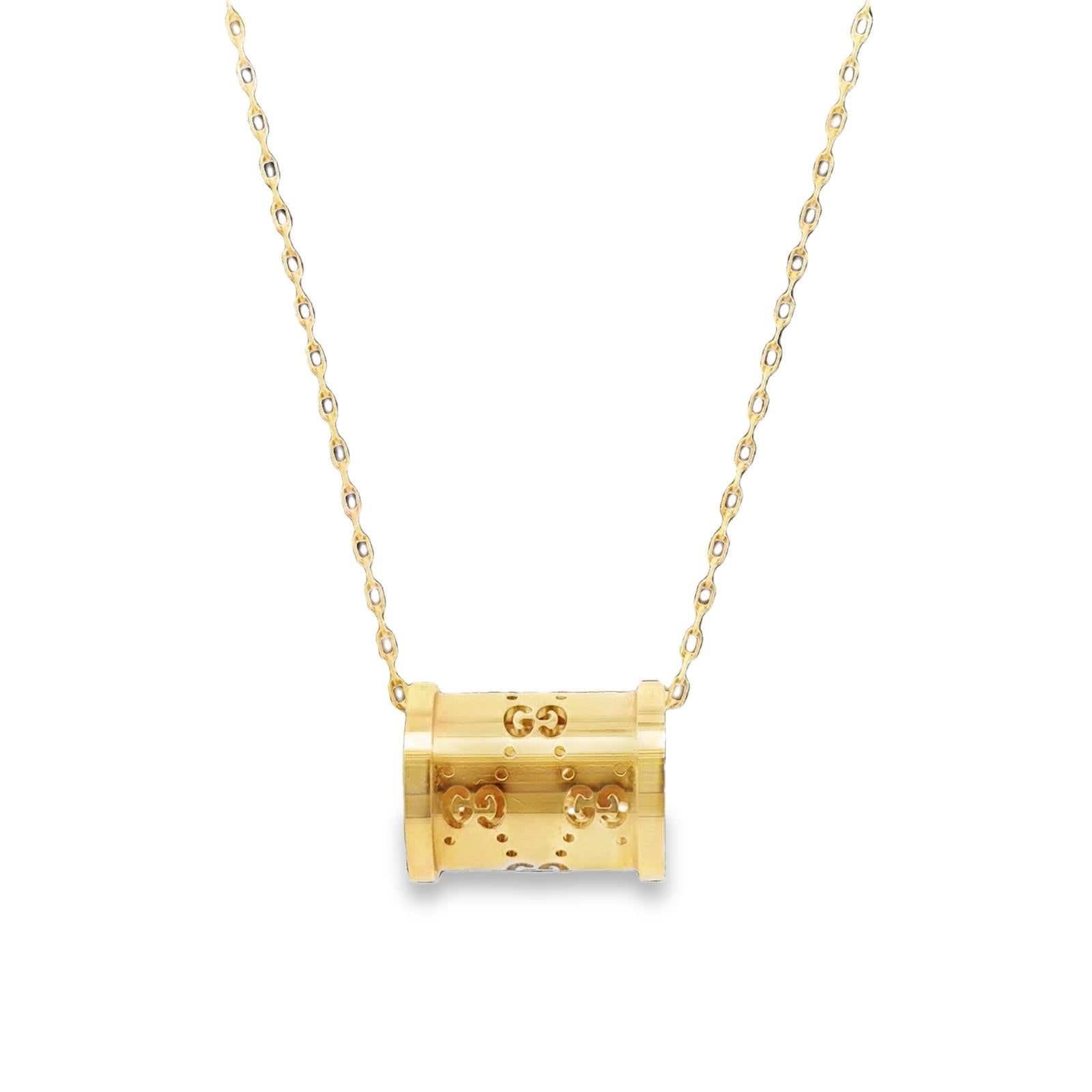 Gucci 18 Karat Yellow Gold Icon Twirl Logo Pendant Necklace Adjustable