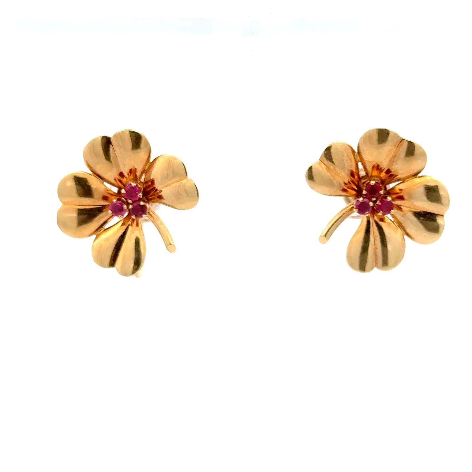 Tiffany & Co. Clover Ruby 14 Karat Yellow Gold Vintage Screw-Back-Clip Earrings