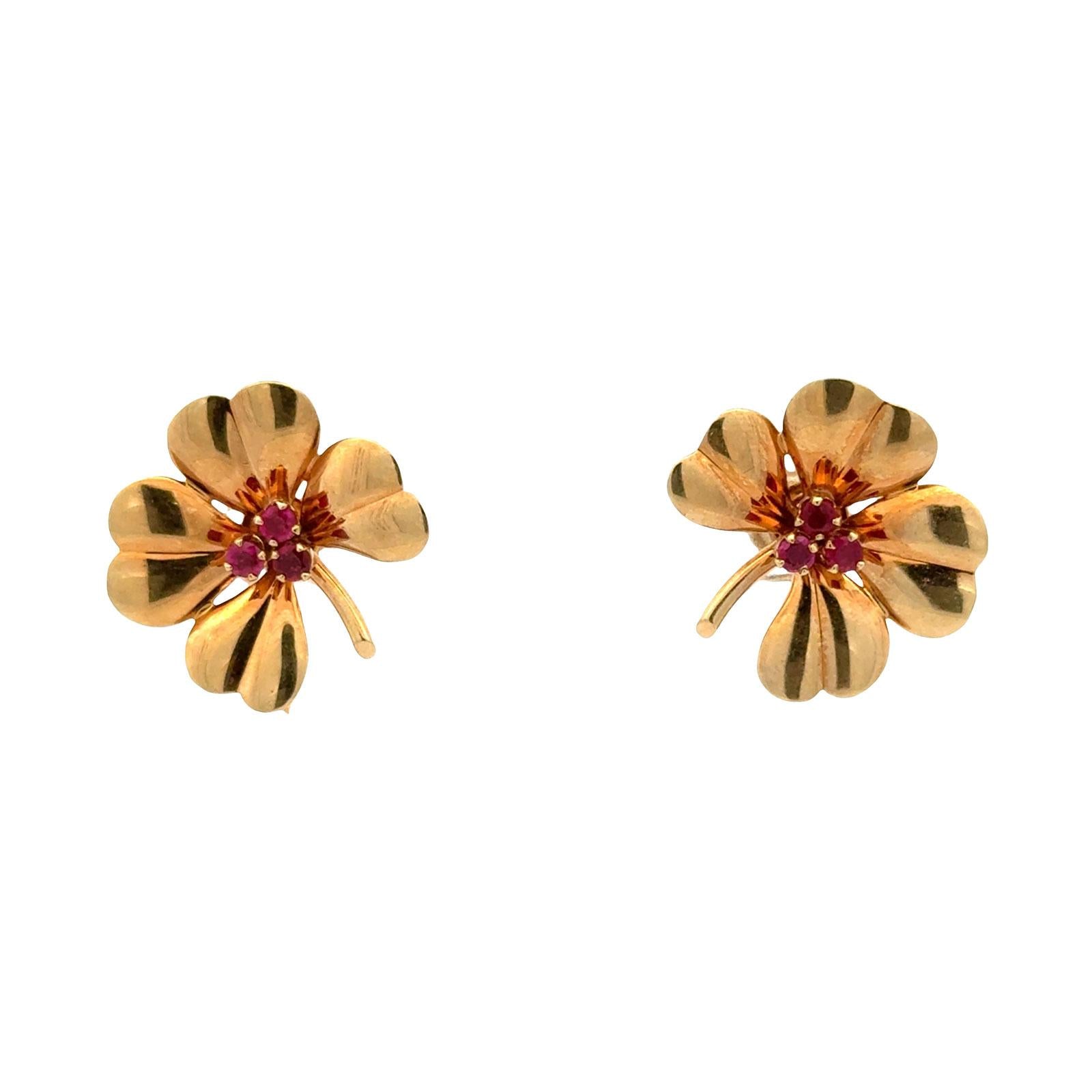 Tiffany & Co. Clover Ruby 14 Karat Yellow Gold Vintage Screw-Back-Clip Earrings