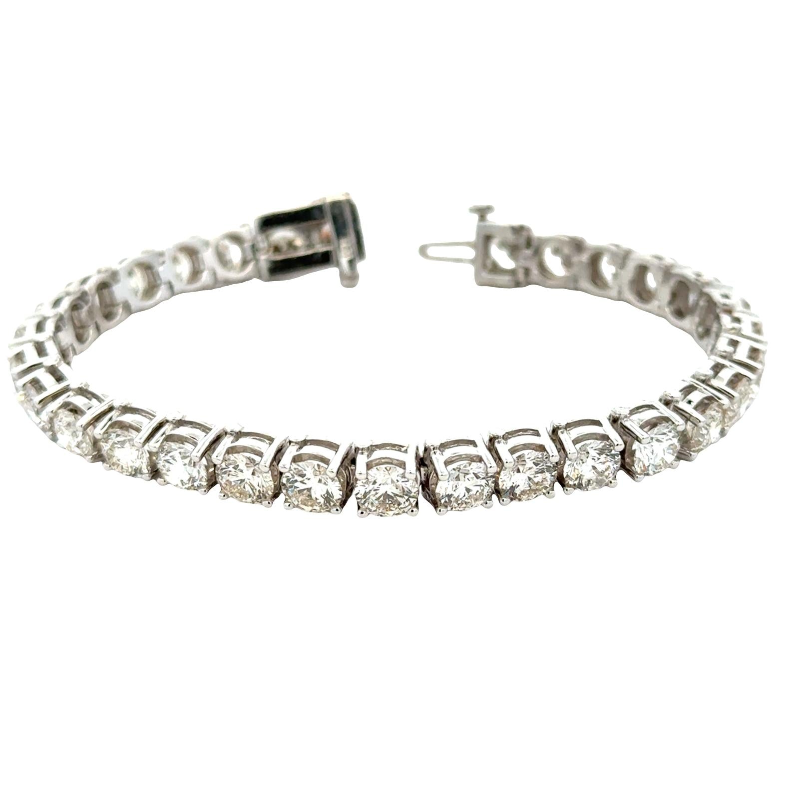 15 CTTW Round Brilliant Cut Diamond 14 Karat White Gold Tennis Bracelet