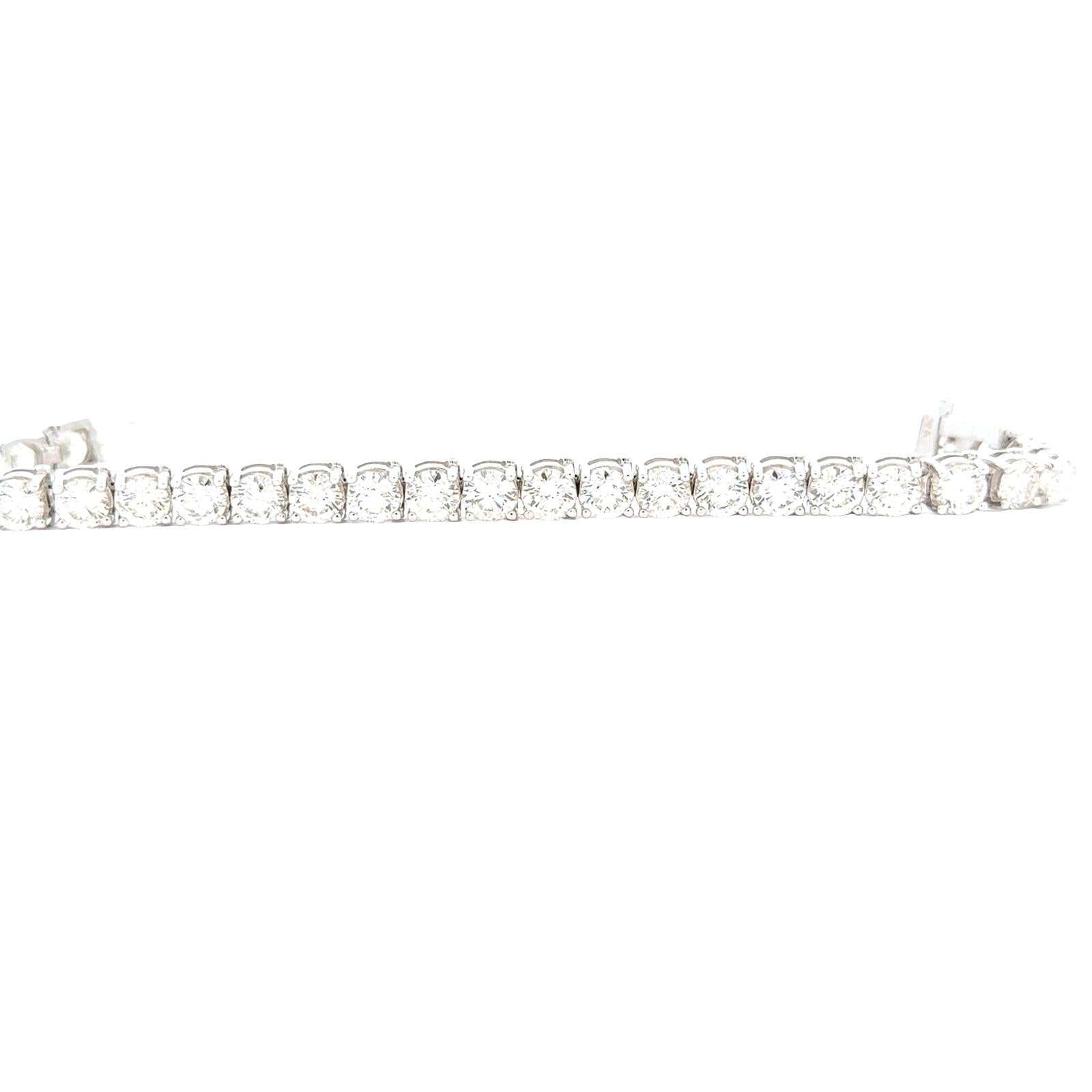 15 CTTW Round Brilliant Cut Diamond 14 Karat White Gold Tennis Bracelet
