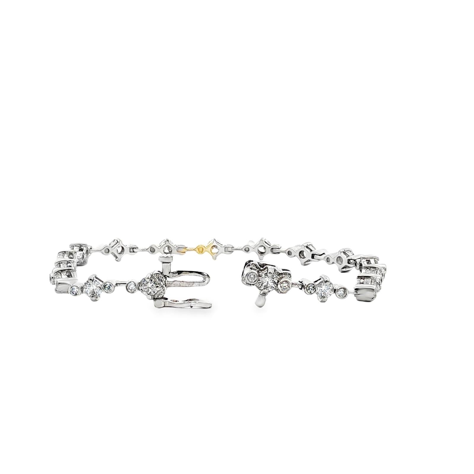 3.50 CTW Round Brilliant Cut Diamond 14 Karat White Gold Modern Link Bracelet