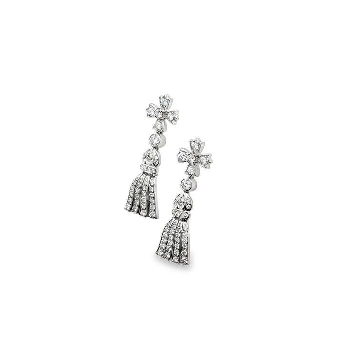 Late 20th Century Tiffany & Co. Diamond Platinum Chandelier Earrings Circa 1994