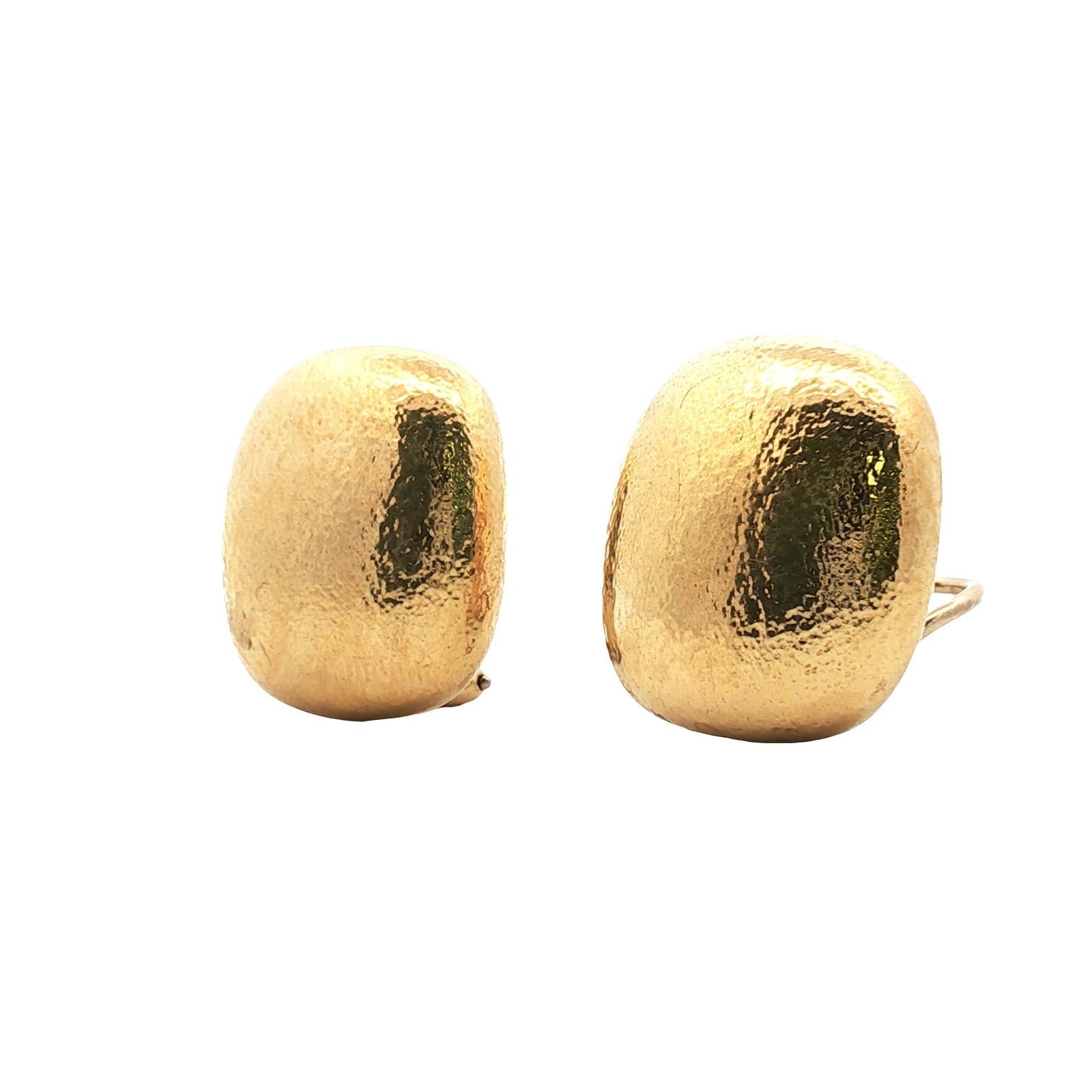 1980 Tiffany & Company Hammered 18 Karat Yellow Gold Square Ear-Clip Earrings