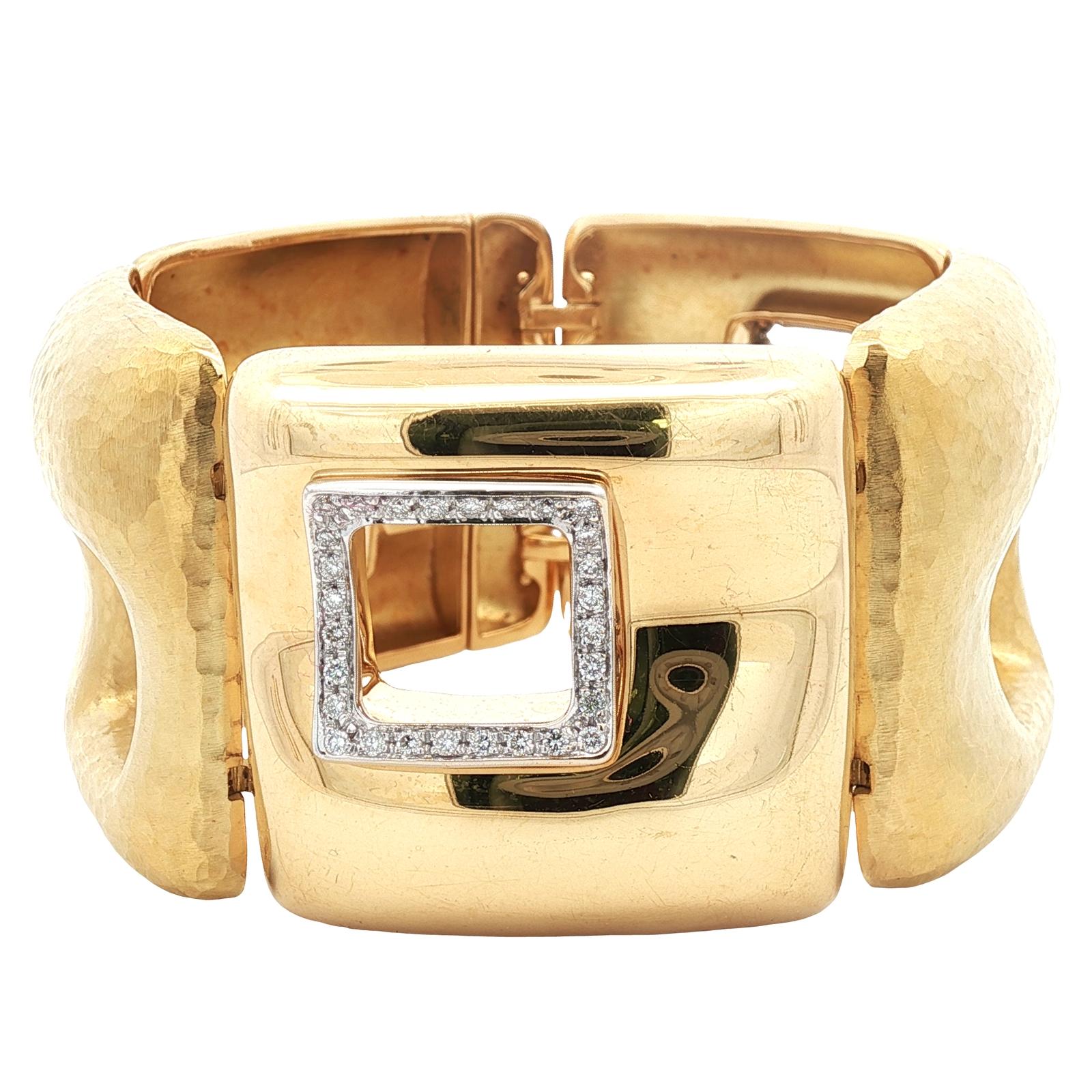 Italian Diamond Hammered & Polished 18 Karat Yellow Gold Wide Link Bracelet