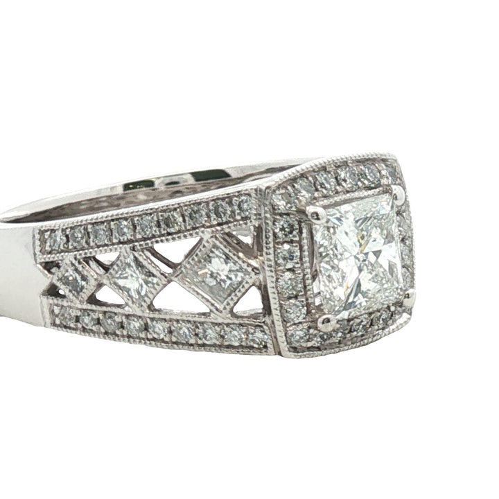 Princess Cut Diamond Halo Platium Engagement Ring GIA Certified