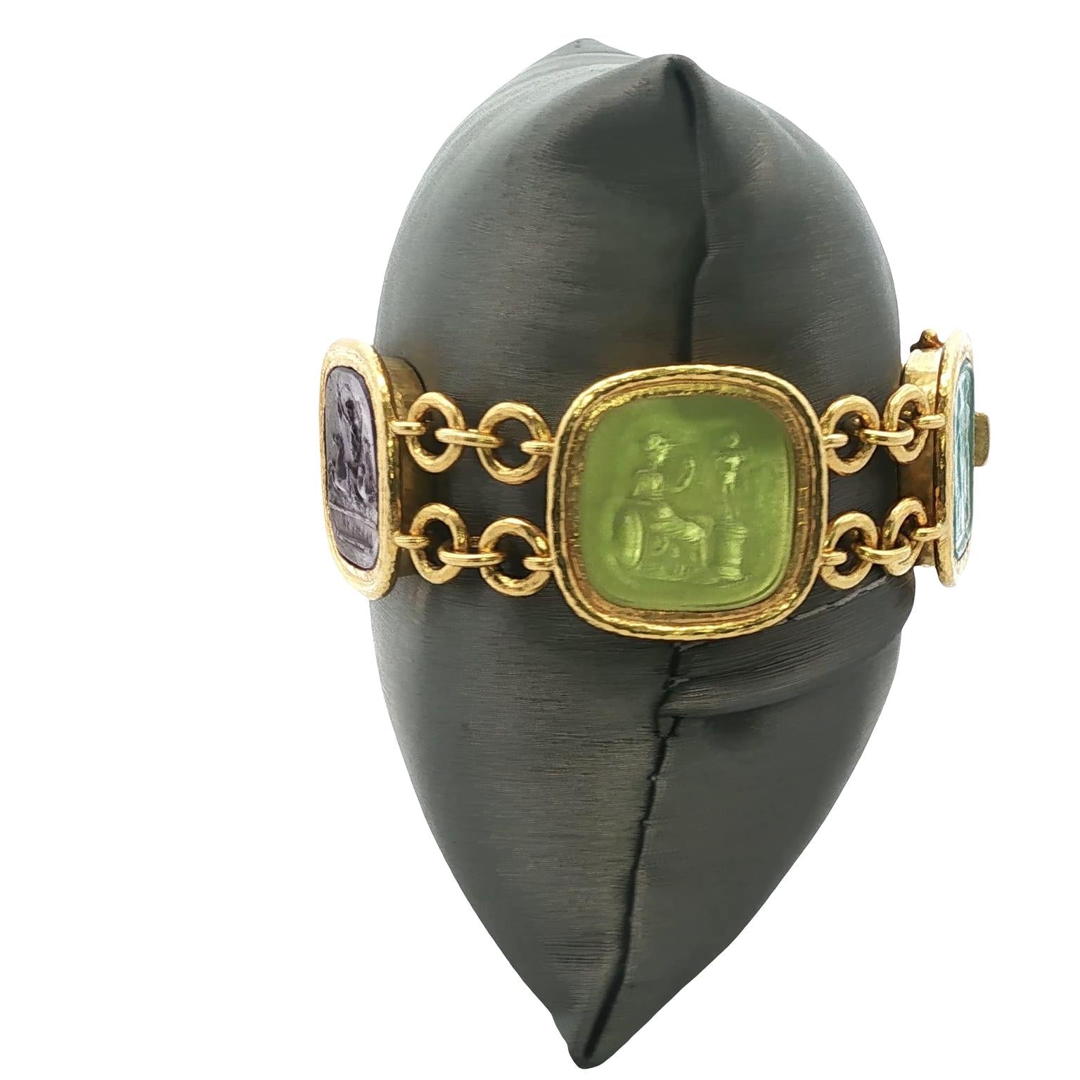 Elizabeth Locke Venetian Glass Intaglio 19 Karat Yellow Gold Link Bracelet