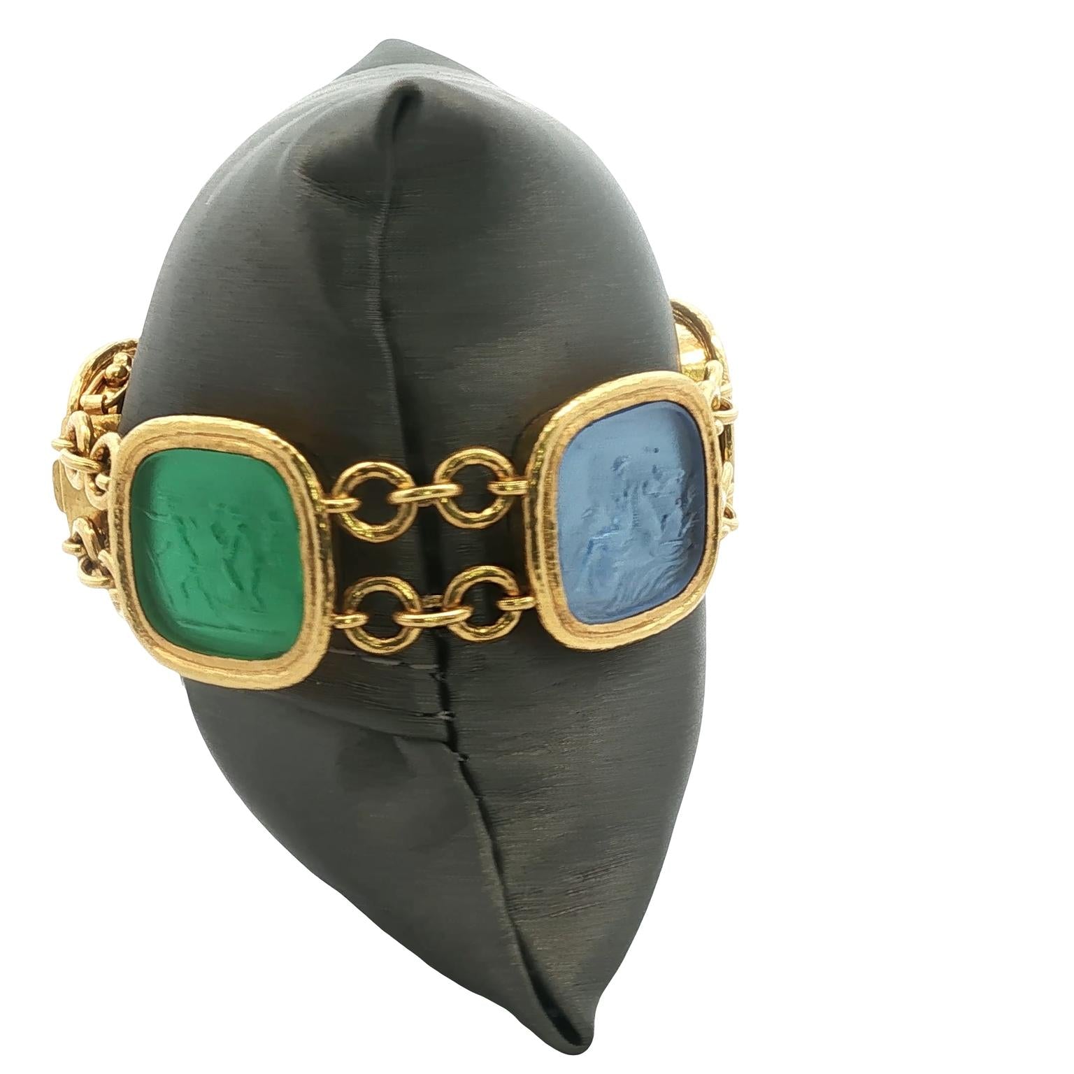 Elizabeth Locke Venetian Glass Intaglio 19 Karat Yellow Gold Link Bracelet