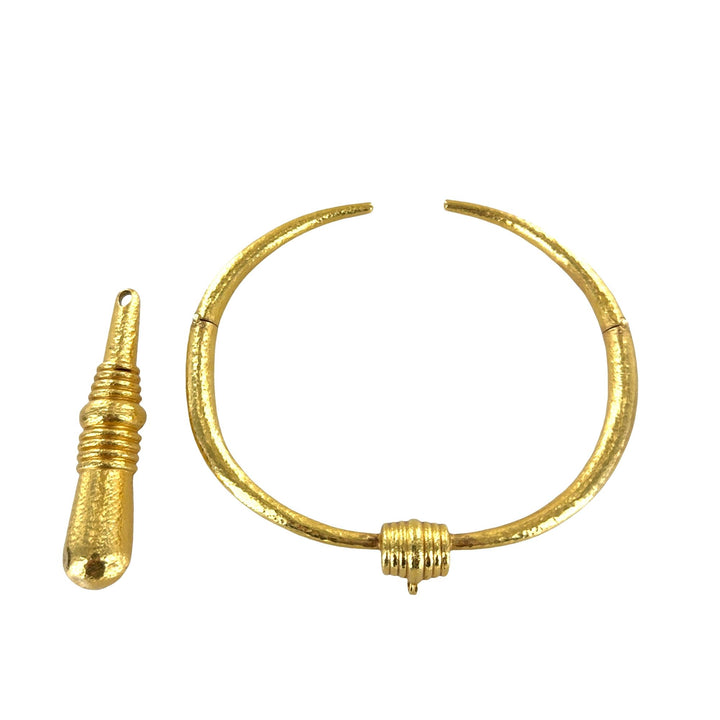 Ilias Lalaounis Hammered Finish 21K Yellow Gold Collar Necklace Drop Pendant