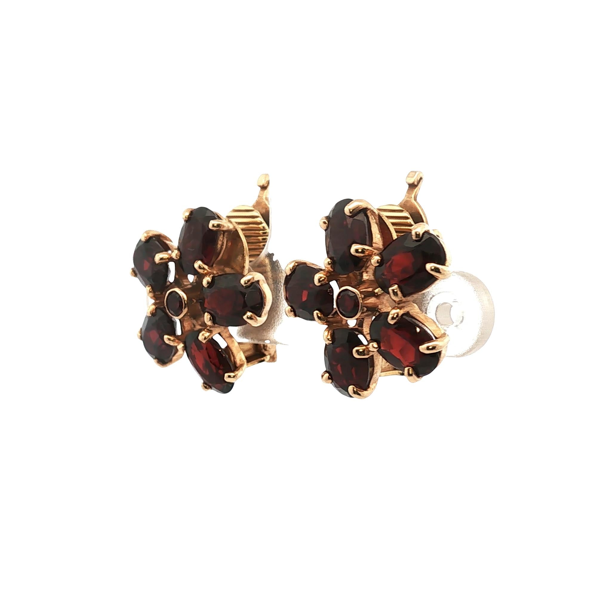 Mid-20th Century Garnet 14 Karat Yellow Gold Floral Ear Clip Earrings