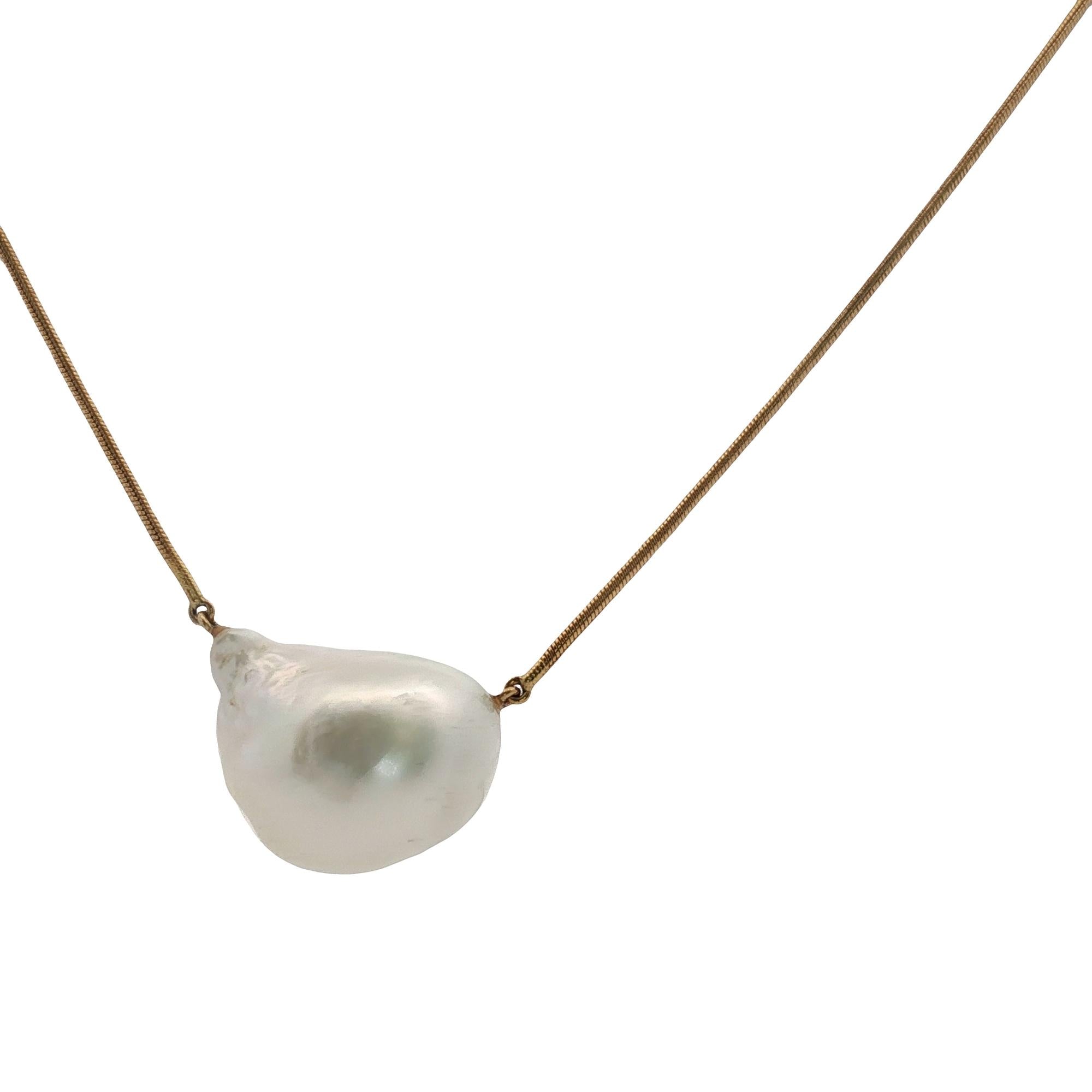 Baroque Pearl 18 Karat Yellow Gold Contemporary Pendant Necklace