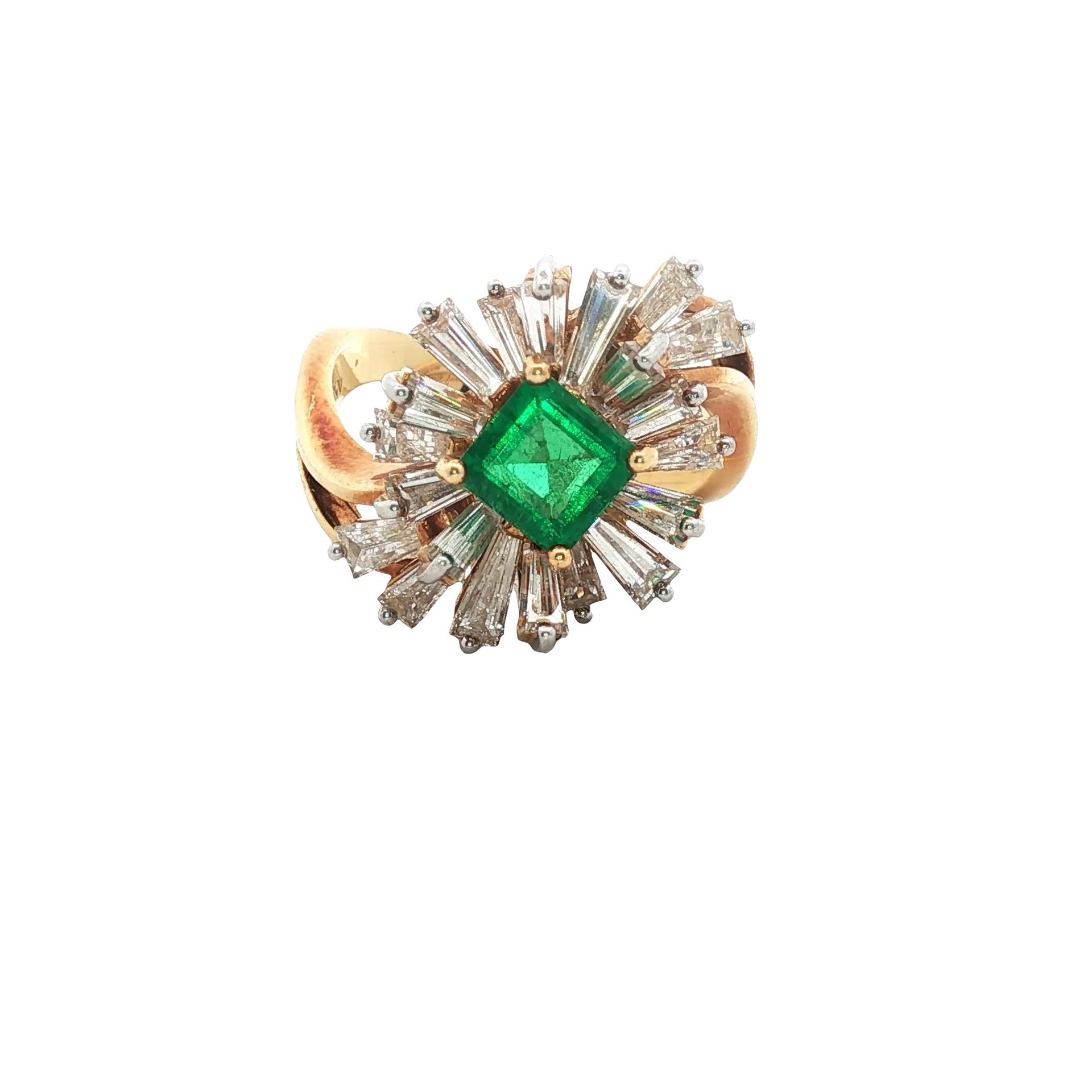 Square-Cut Emerald Diamond 18 Karat Yellow Gold Vintage Cocktail Ring