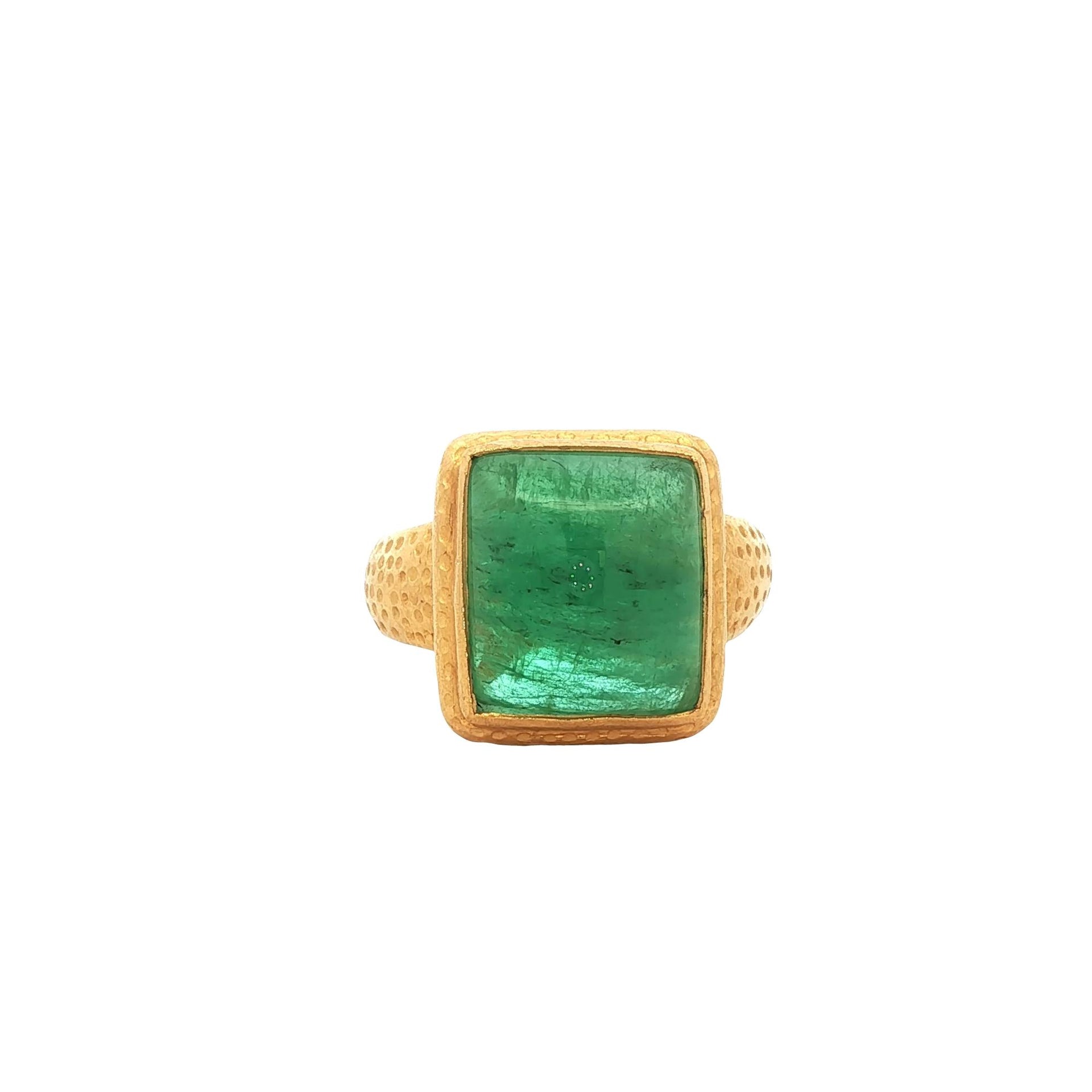 Cabochon Emerald 22 Karat Yellow Gold Hammered Bezel Set Statement Ring