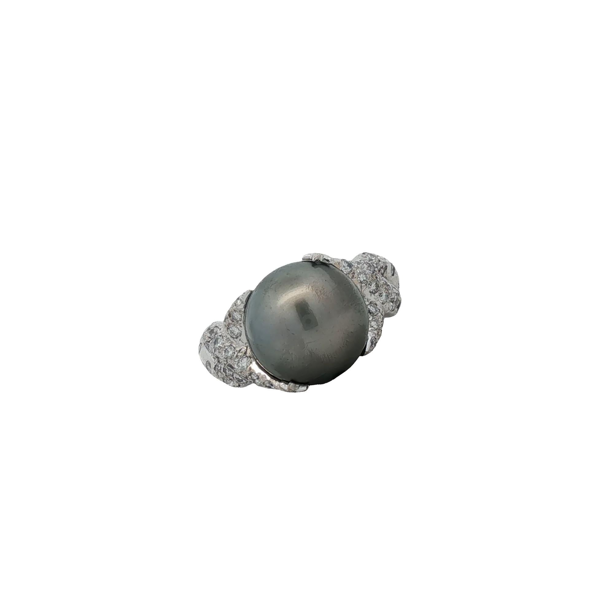 Chanel Comète Tahitian Black Pearl Diamond 18 Karat White Gold Cocktail Ring