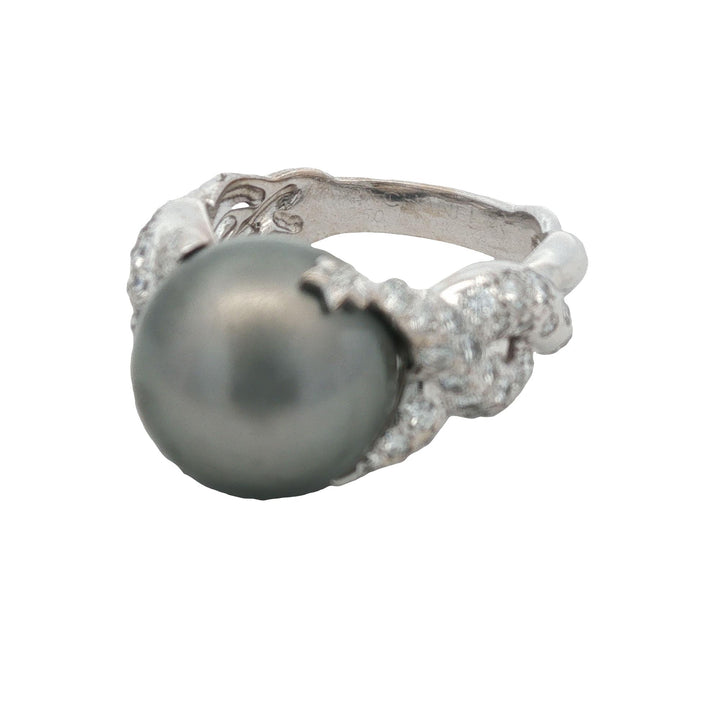 Chanel Comète Tahitian Black Pearl Diamond 18 Karat White Gold Cocktail Ring