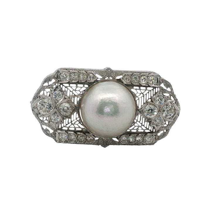 Art Deco Mabe Pearl Old European Diamond 14 Karat White Gold Filigree Brooch Pin
