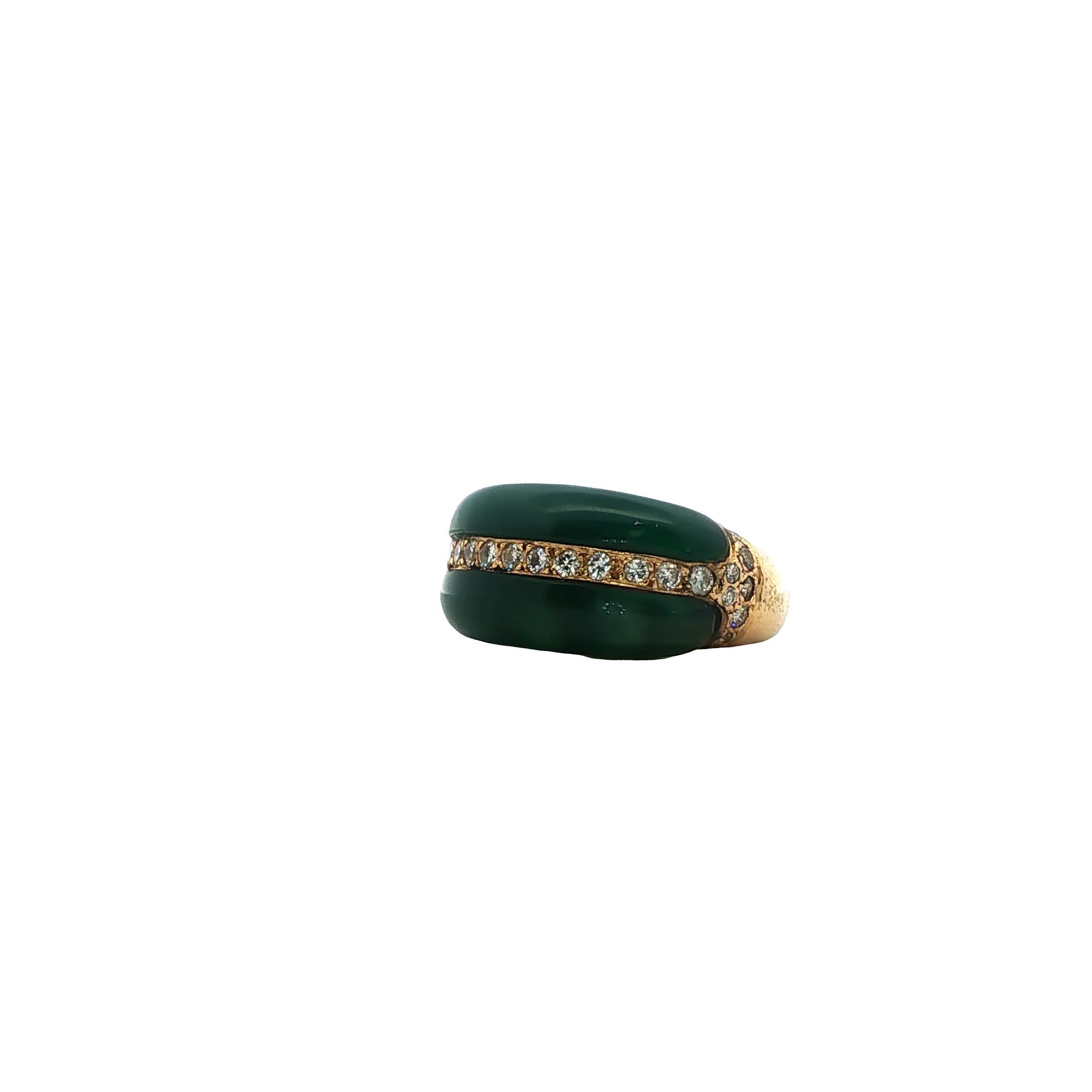 Van Cleef & Arpels Chrysoprase Diamond 18 Karat Yellow Gold Vintage Band Ring