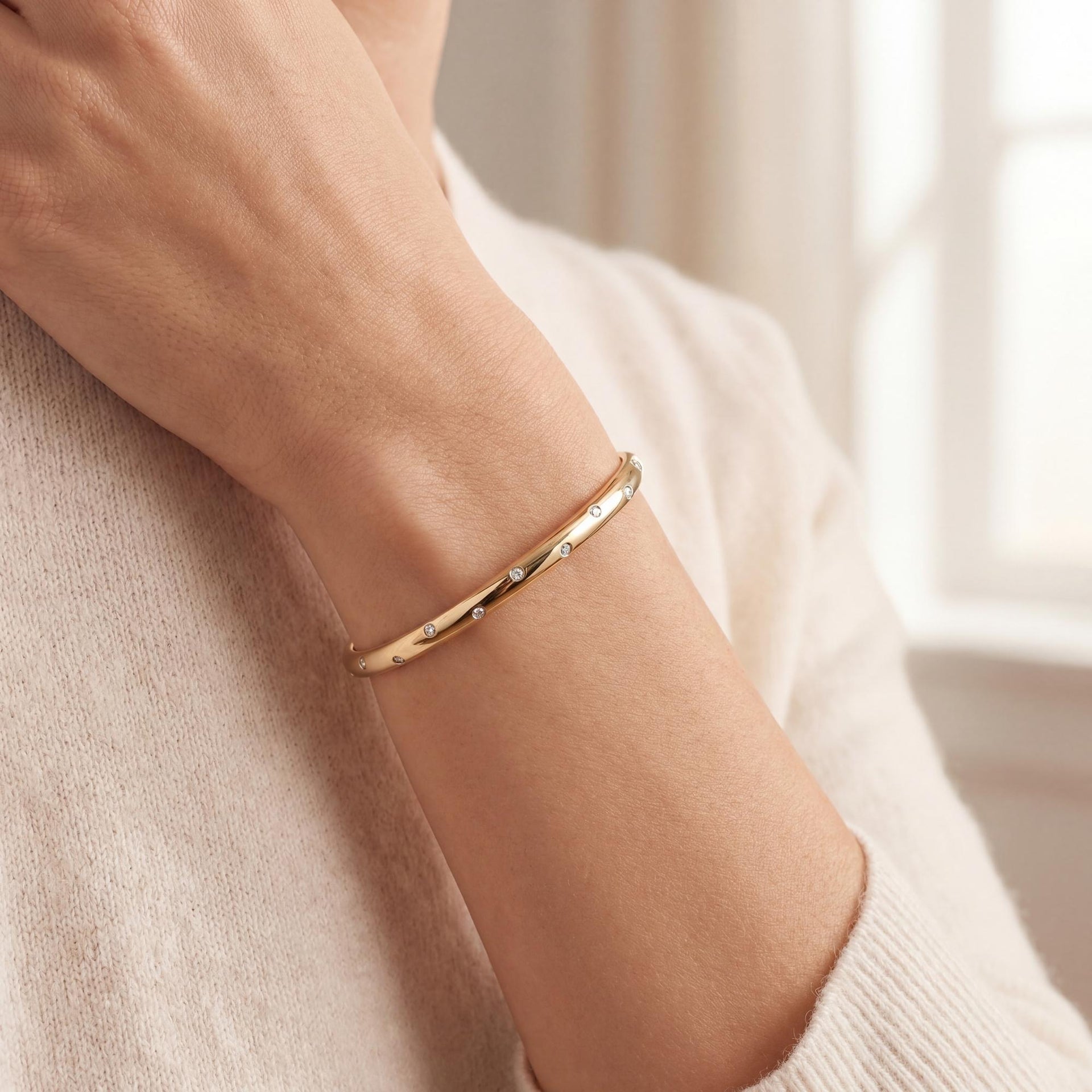 Tiffany & Company Etoile 18K Yellow Gold Hinged Bangle Bracelet With Diamonds