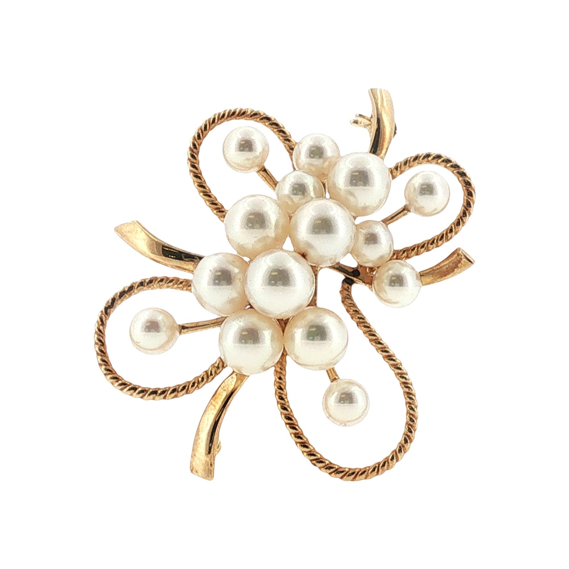 Mikimoto Pearl 14 Karat Yellow Gold Clover Vintage Brooch Pin