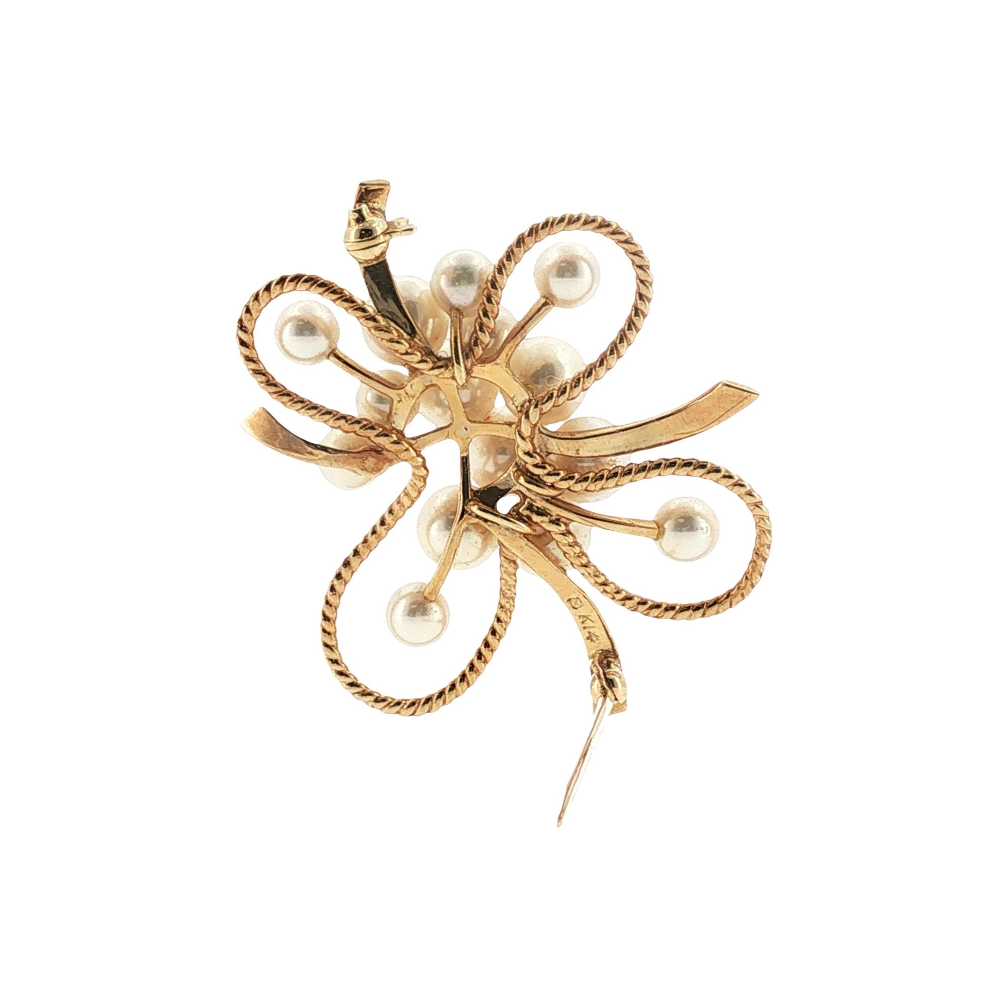 Mikimoto Pearl 14 Karat Yellow Gold Clover Vintage Brooch Pin