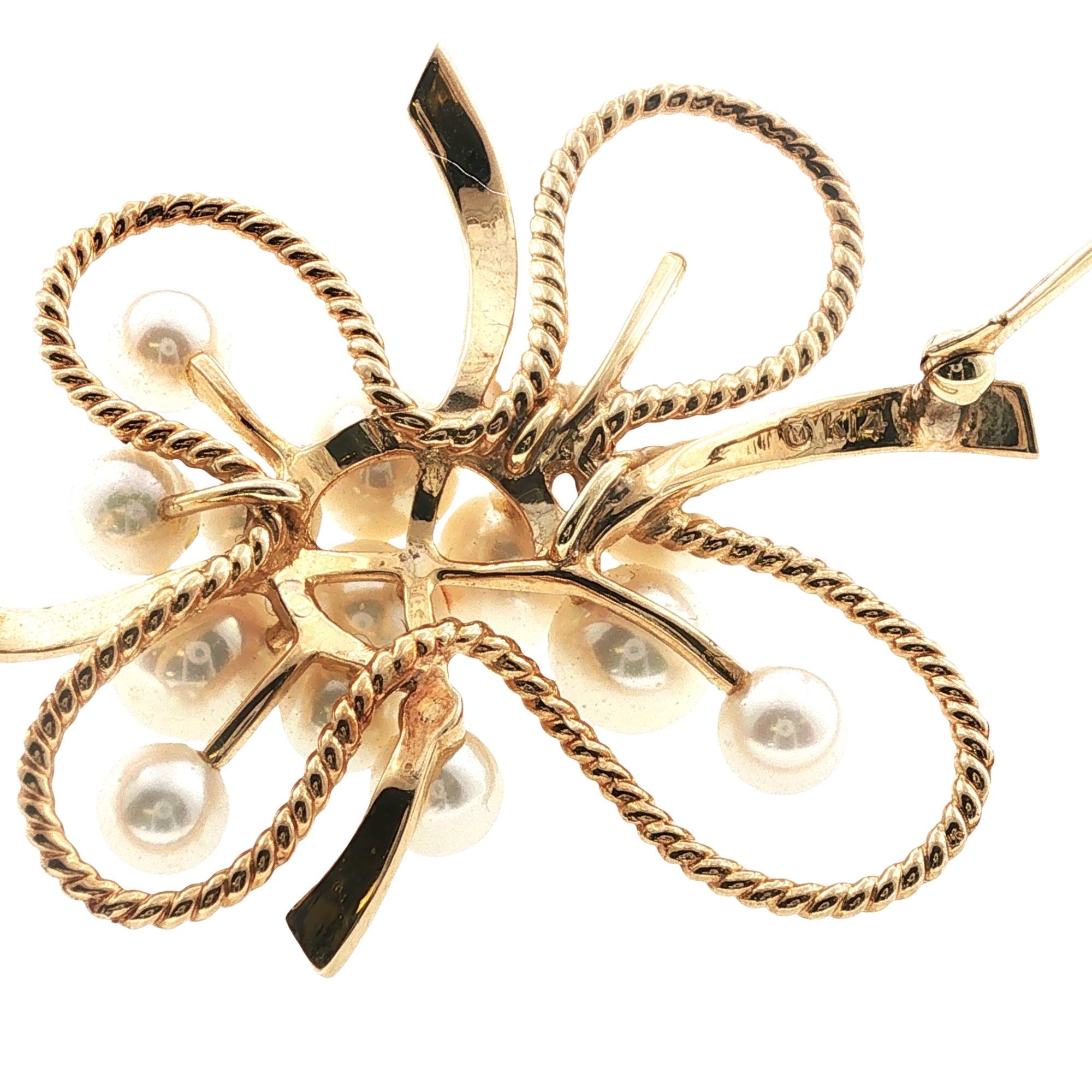 Mikimoto Pearl 14 Karat Yellow Gold Clover Vintage Brooch Pin