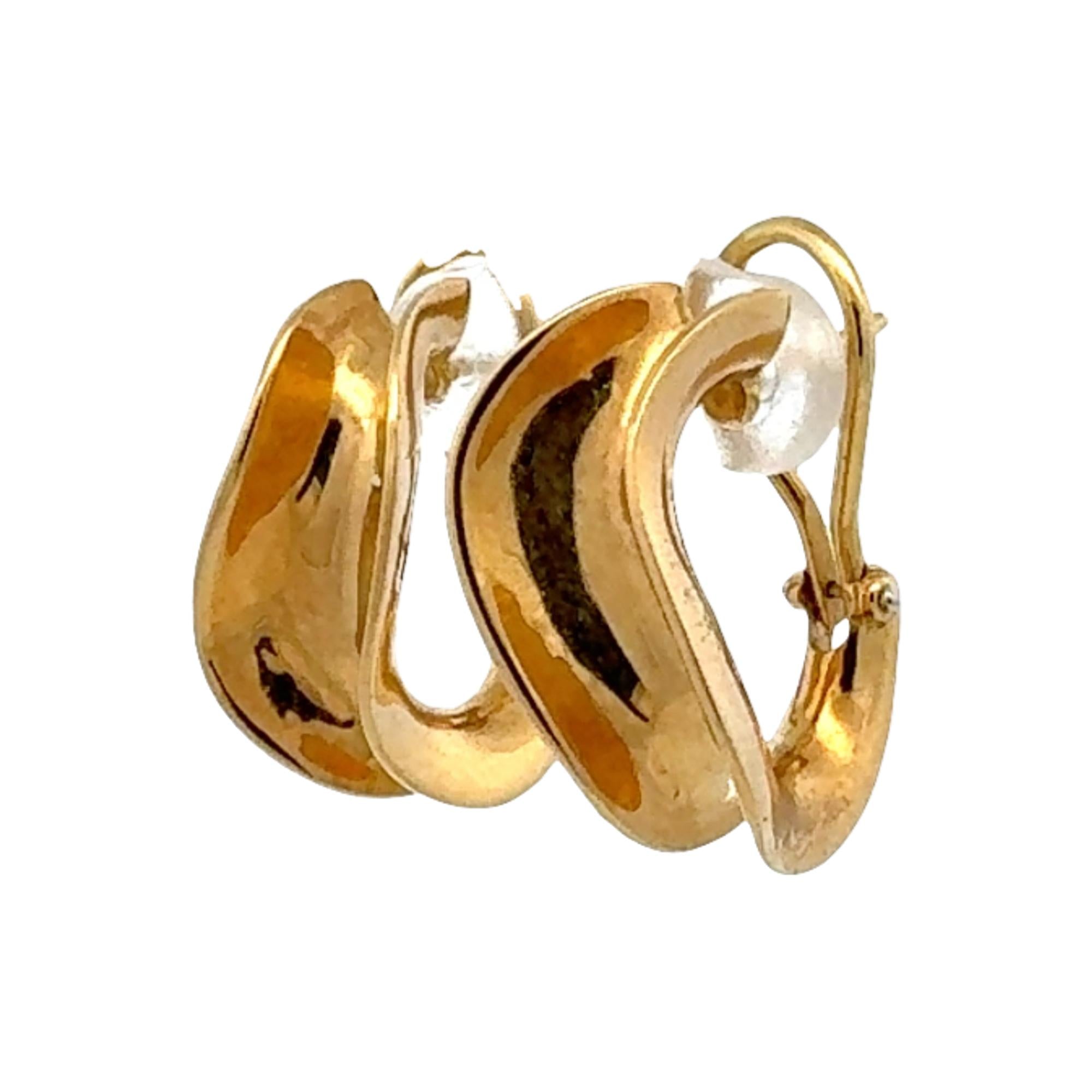 18 Karat Yellow Gold Concave Curved Leverback Earrings