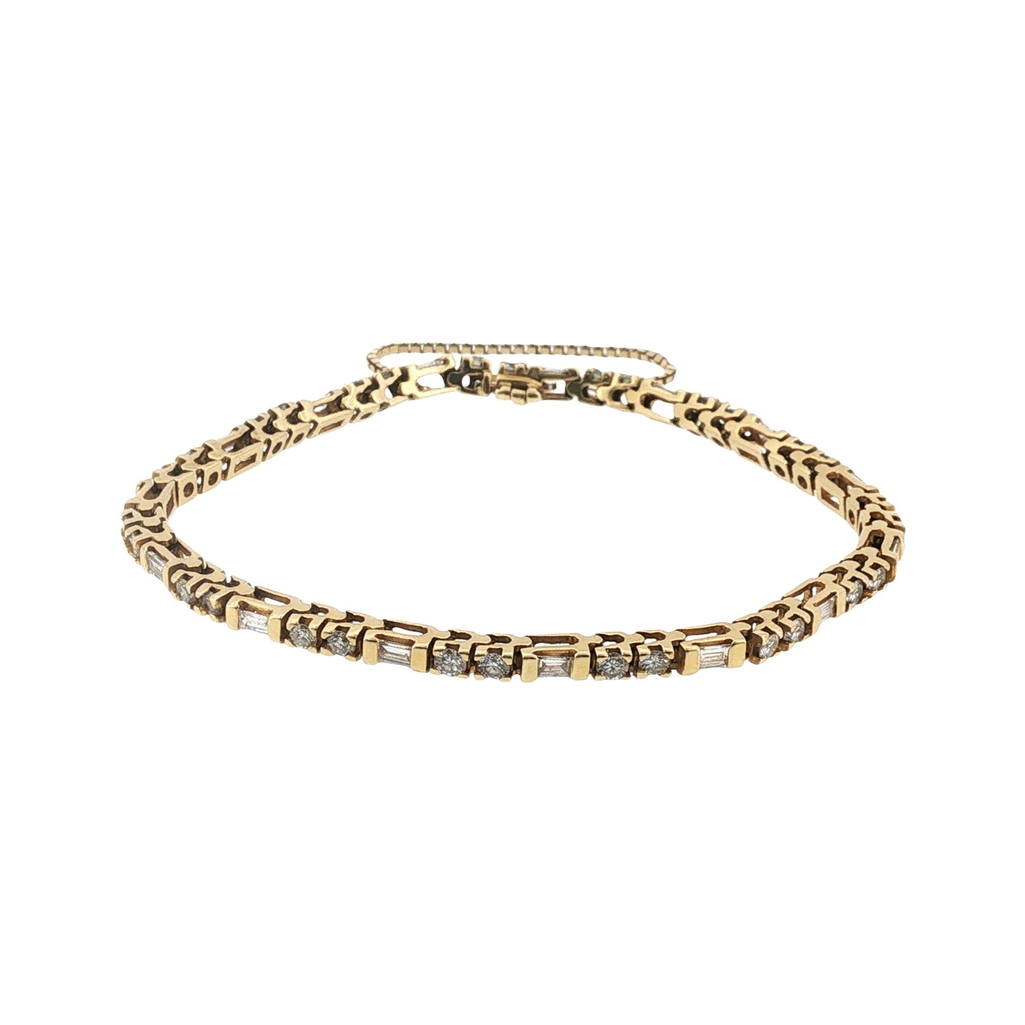 Dot Dash Diamond 18 Karat Yellow Gold Bracelet