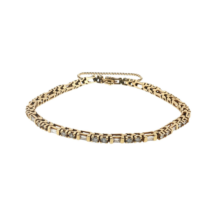Dot Dash Diamond 18 Karat Yellow Gold Bracelet