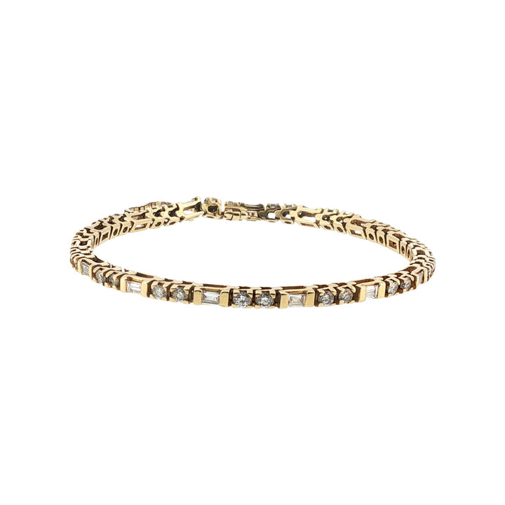 Dot Dash Diamond 18 Karat Yellow Gold Bracelet