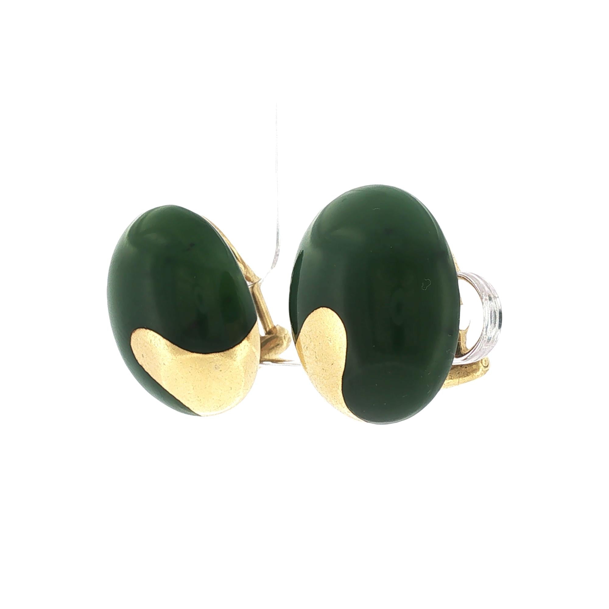 Nephrite Jade 18 Karat Yellow Gold Oval Vintage Earclip Earrings