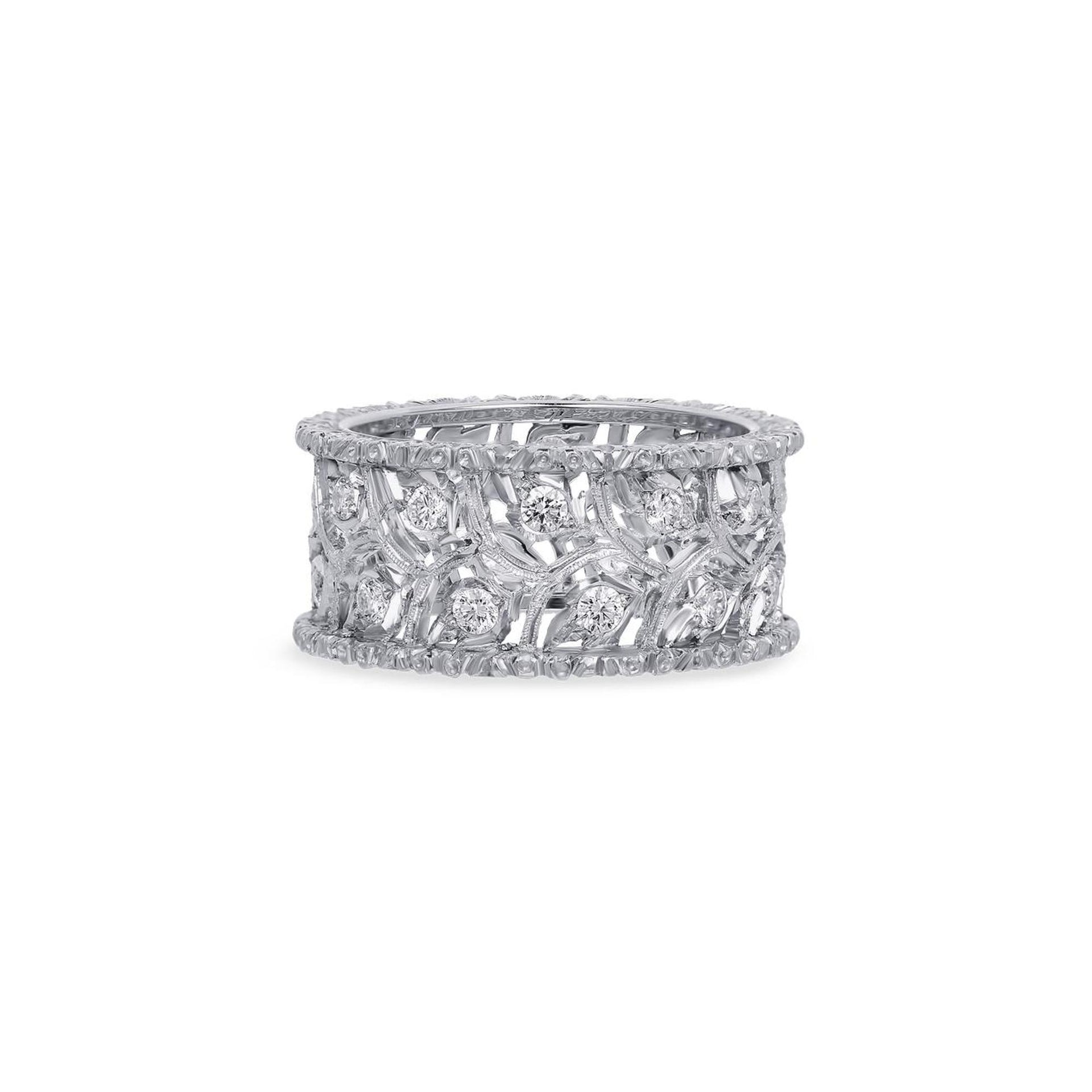 Buccelatti Ramage Eternelle Band in White Gold with Diamonds