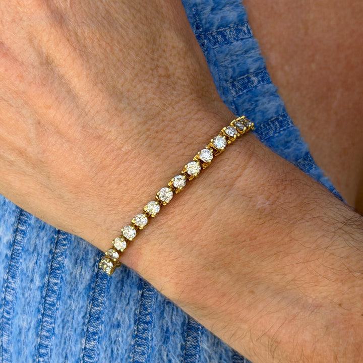 6.40 CTW Round Brilliant-Cut Diamond 18 Karat Yellow Gold Tennis Bracelet