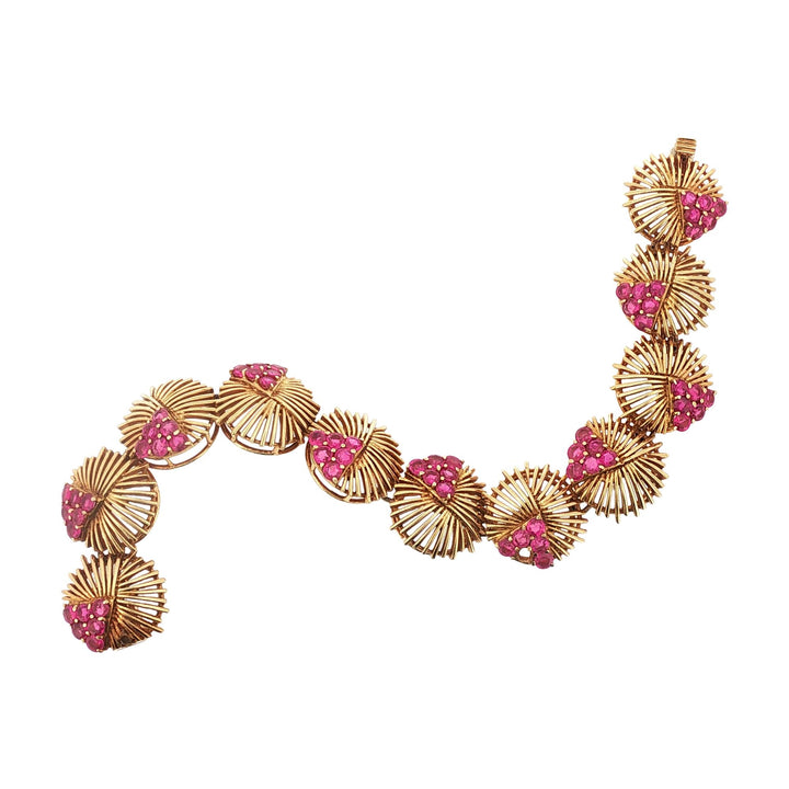7.0 CTW Natural Ruby 18 Karat Yellow Gold Vintage Round Link Bracelet